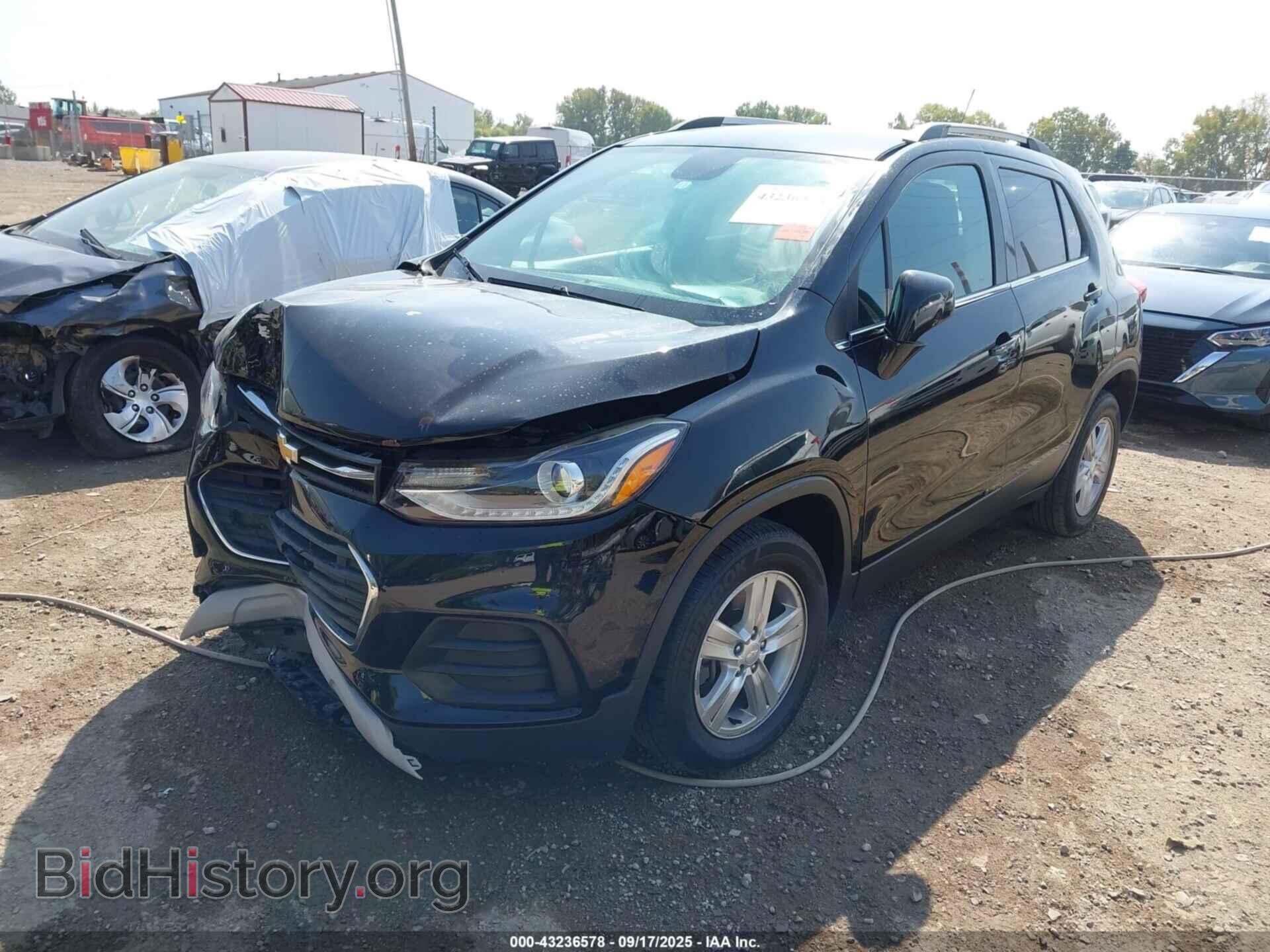 2017 CHEVROLET TRAX - VIN: 3GNCJLSB9HL174388 - Фото 2