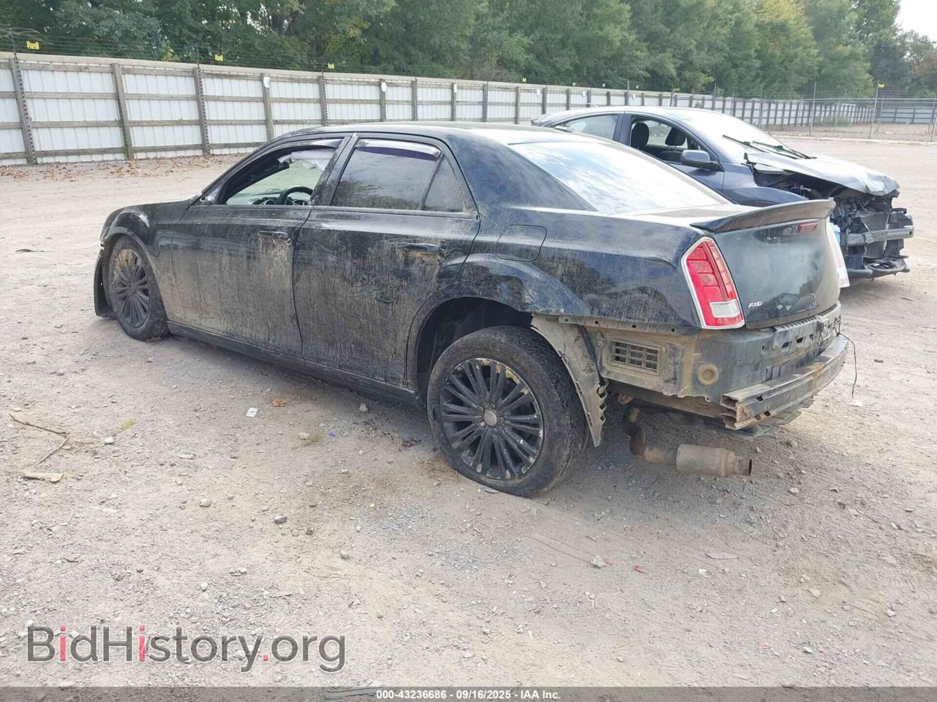 2013 CHRYSLER 300 - VIN: 2C3CCARG6DH551792 - Фото 3