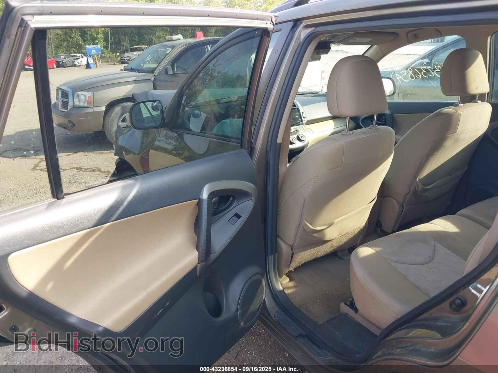 2011 TOYOTA RAV4 - VIN: 2T3BF4DV6BW109310 - Фото 8
