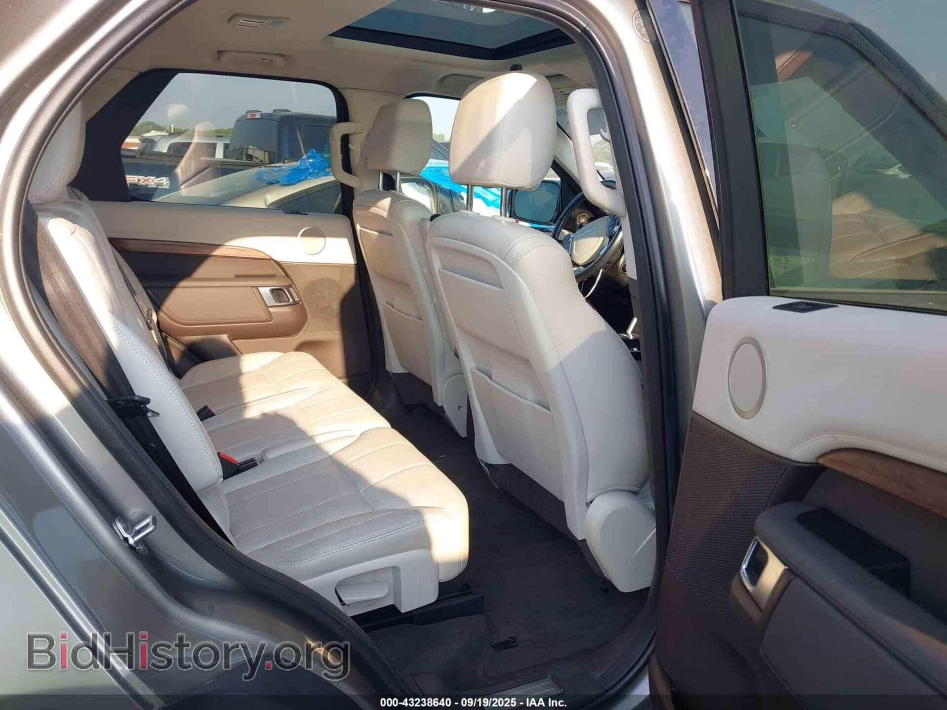 2017 LAND ROVER DISCOVERY - VIN: SALRRBBV7HA046036 - Фото 8