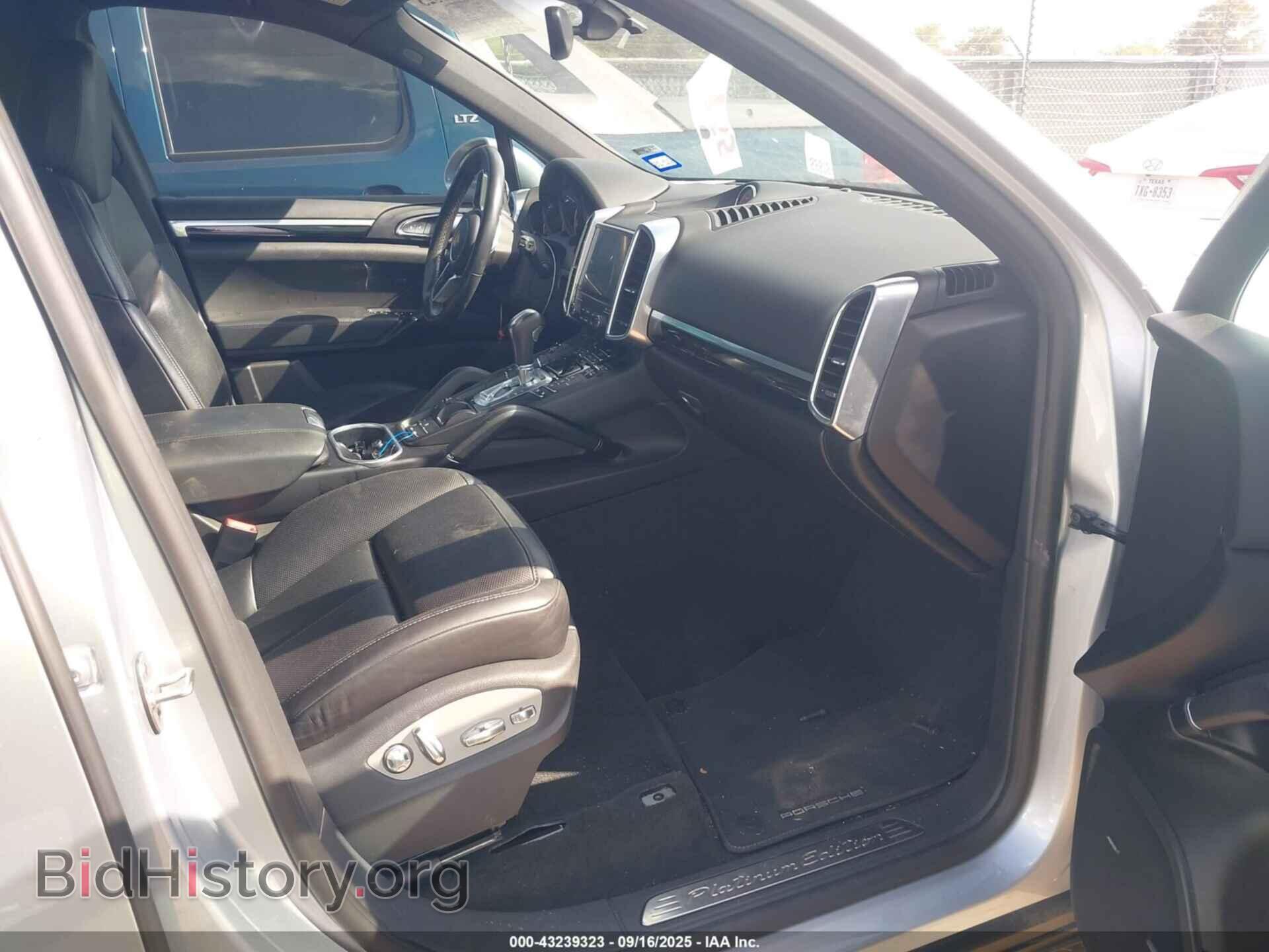 2017 PORSCHE CAYENNE - VIN: WP1AA2A22HKA82454 - Фото 5