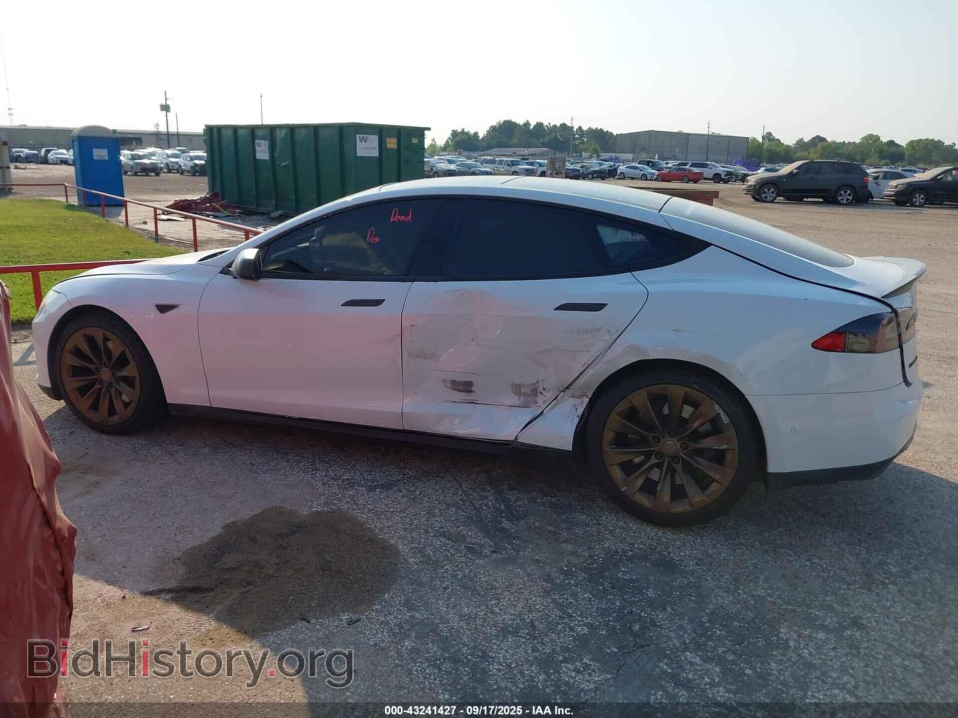 2015 TESLA MODEL S - VIN: 5YJSA1S22FF082785 - Photo 13