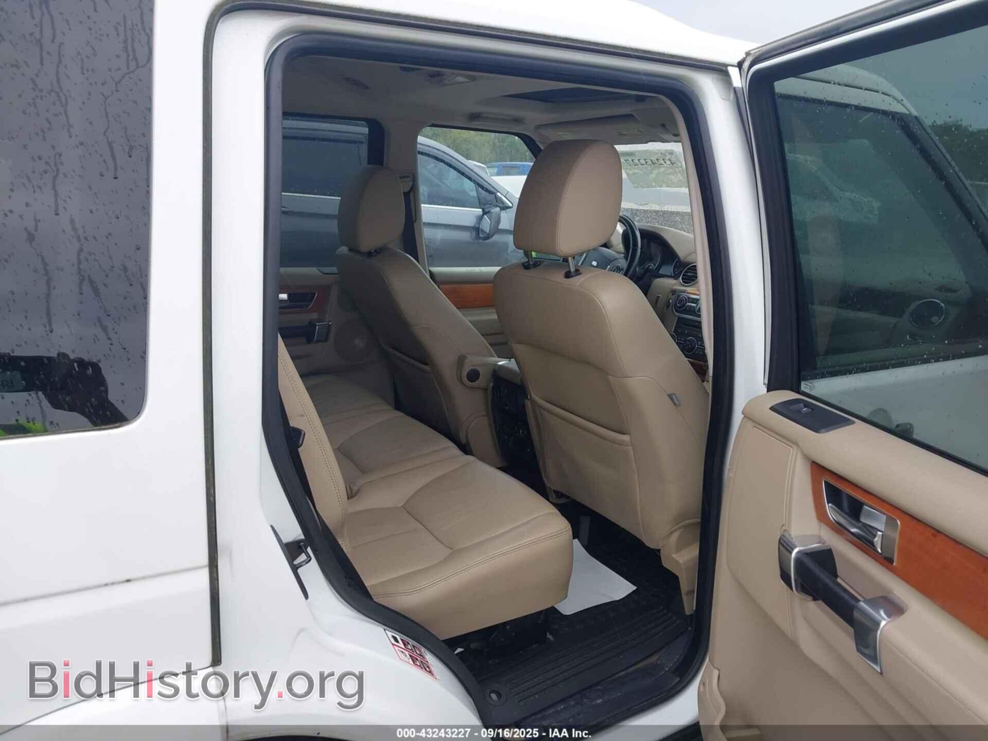 2011 LAND ROVER LR4 - VIN: SALAK2D49BA555364 - Фото 8