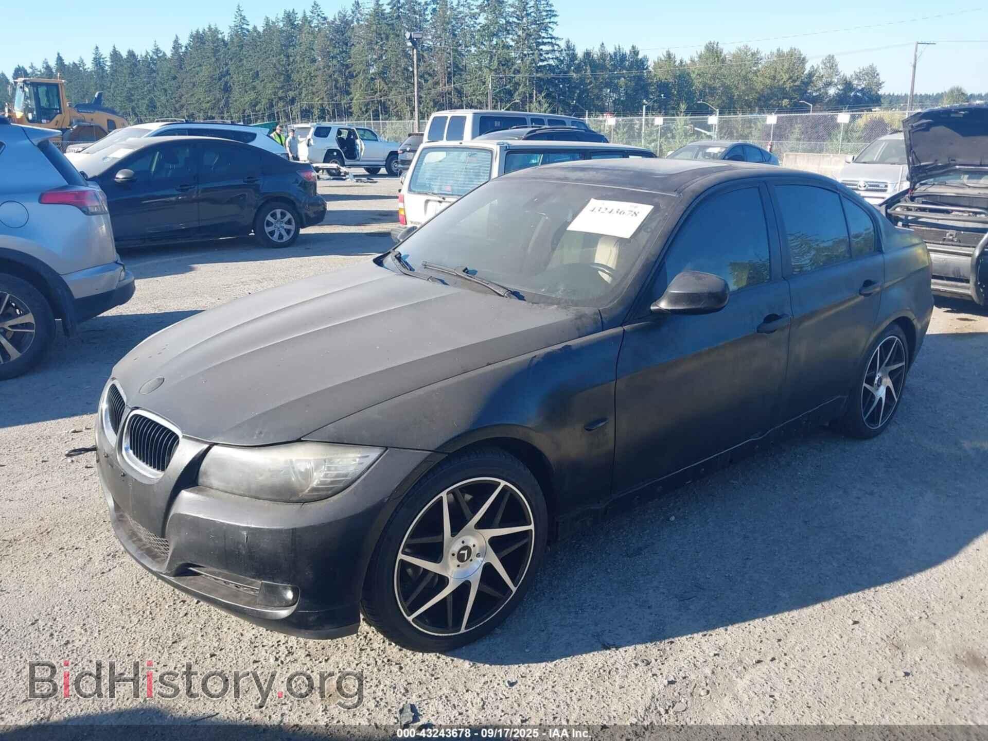 2009 BMW 328I - VIN: WBAPH77549NL82354 - Фото 2