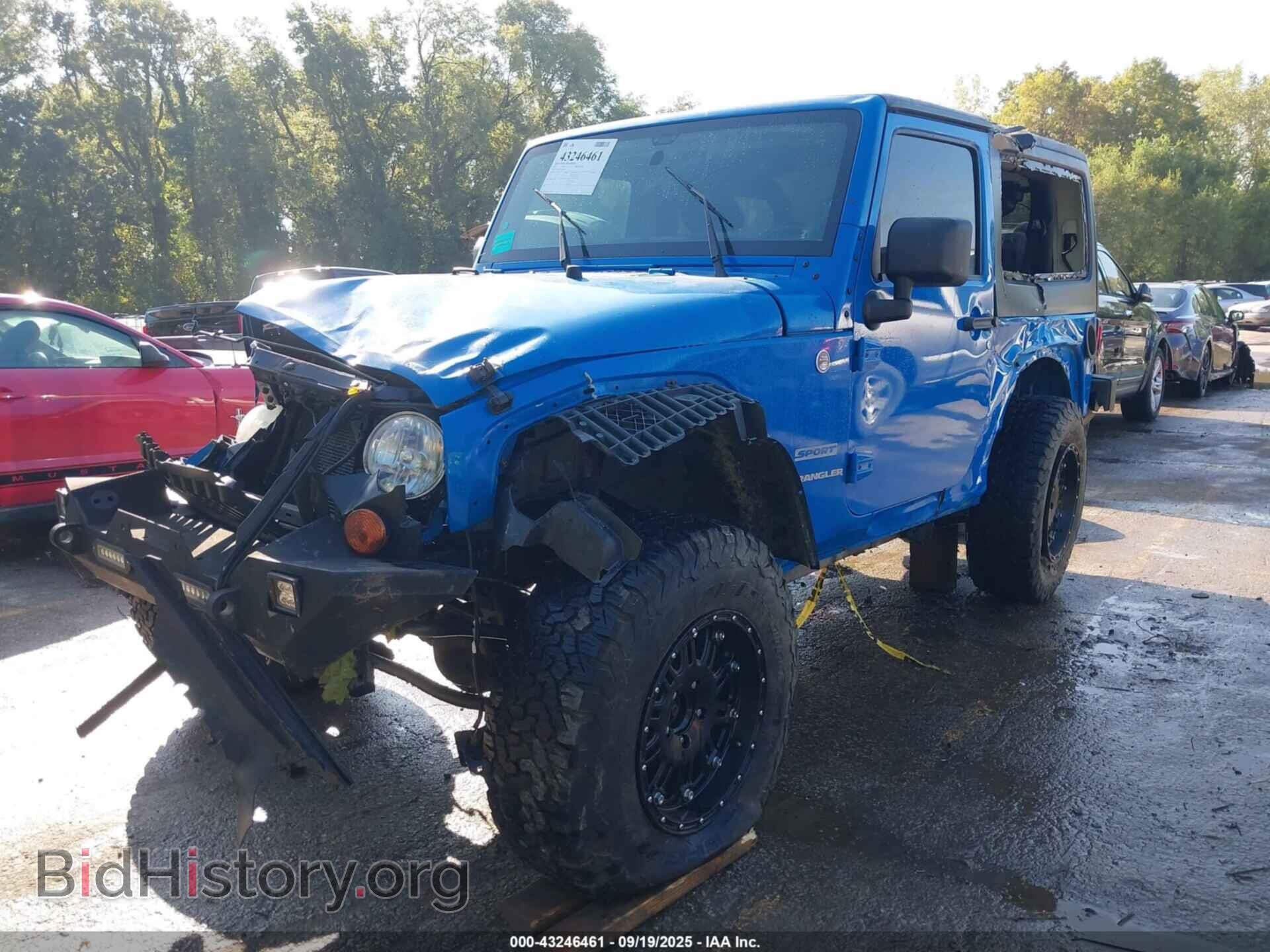2011 JEEP WRANGLER - VIN: 1J4AA2D15BL623481 - Фото 2