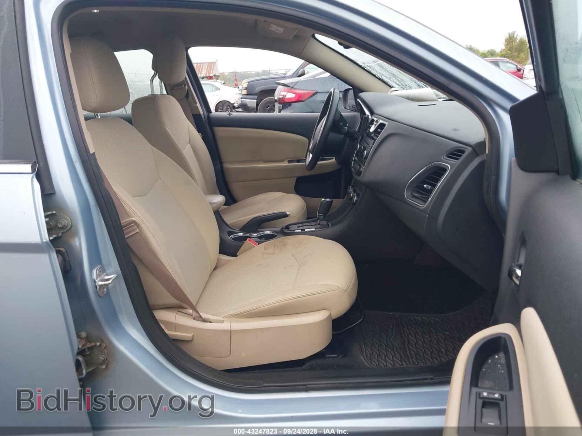 2012 CHRYSLER 200 - VIN: 1C3CCBBG9CN304210 - Фото 5