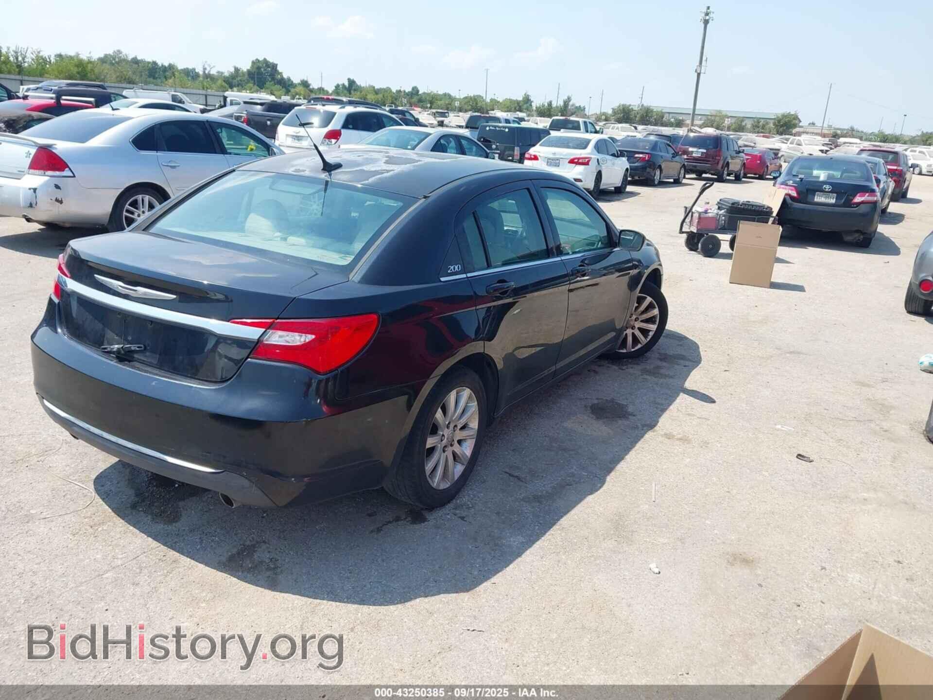 2011 CHRYSLER 200 - VIN: 1C3BC1FG0BN503225 - Photo 4