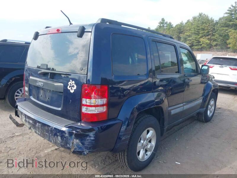 2012 Jeep LIBERTY (VIN 1C4PJMAK1CW137050) — фото 4 из 12