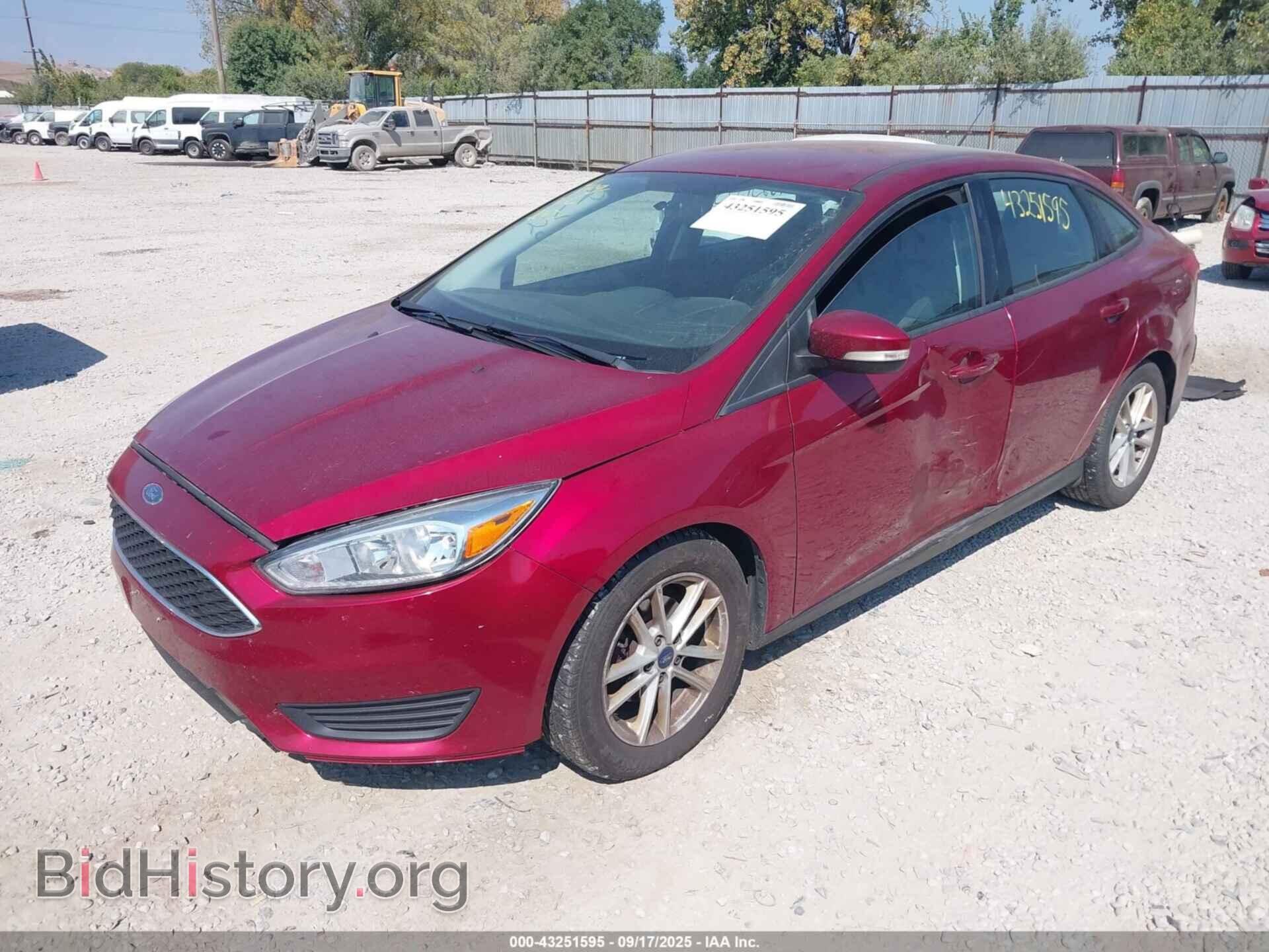 2017 FORD FOCUS - VIN: 1FADP3F2XHL243225 - Фото 2