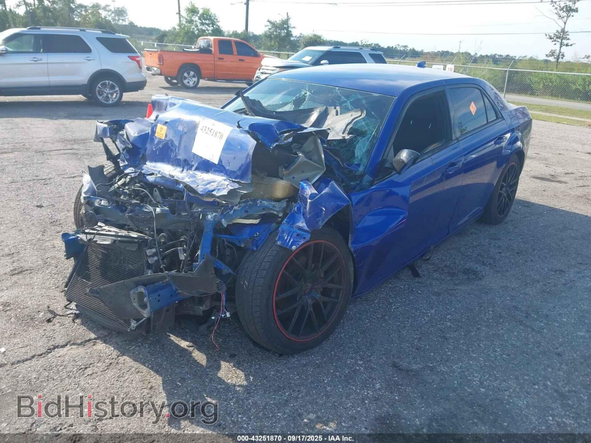 2018 CHRYSLER 300 - VIN: 2C3CCAAG1JH340717 - Фото 2