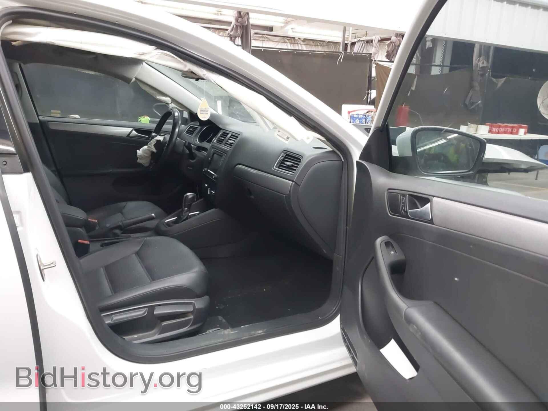 2017 VOLKSWAGEN JETTA - VIN: 3VWDB7AJ7HM217868 - Фото 5