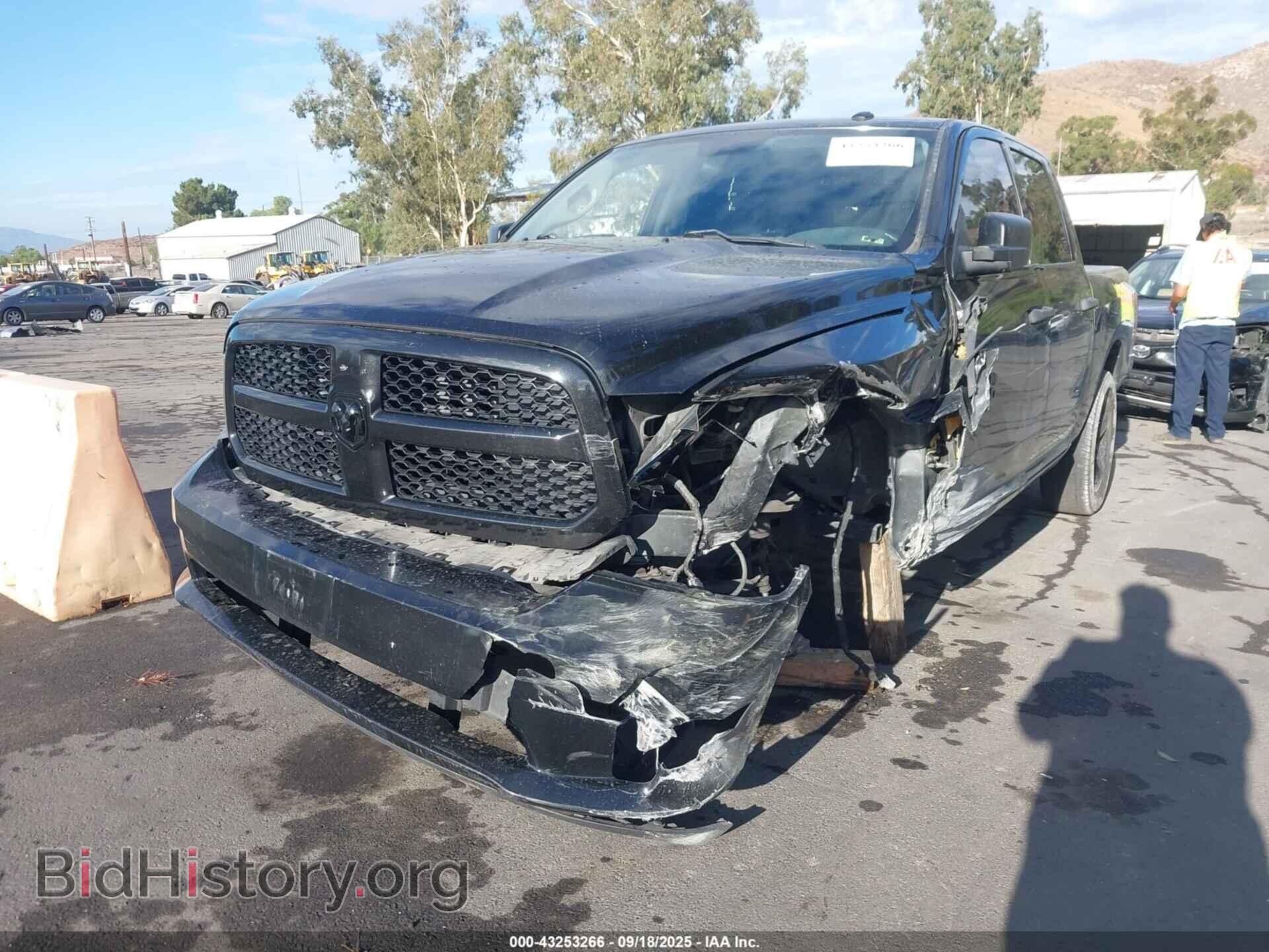2017 RAM 1500 - VIN: 3C6RR6KT3HG687304 - Фото 2