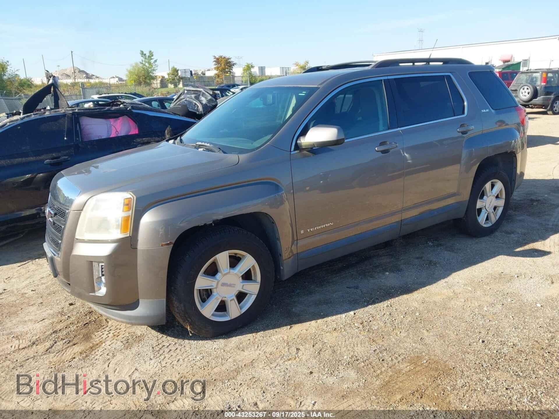 2010 GMC TERRAIN - VIN: 2CTFLEEW8A6200617 - Photo 2