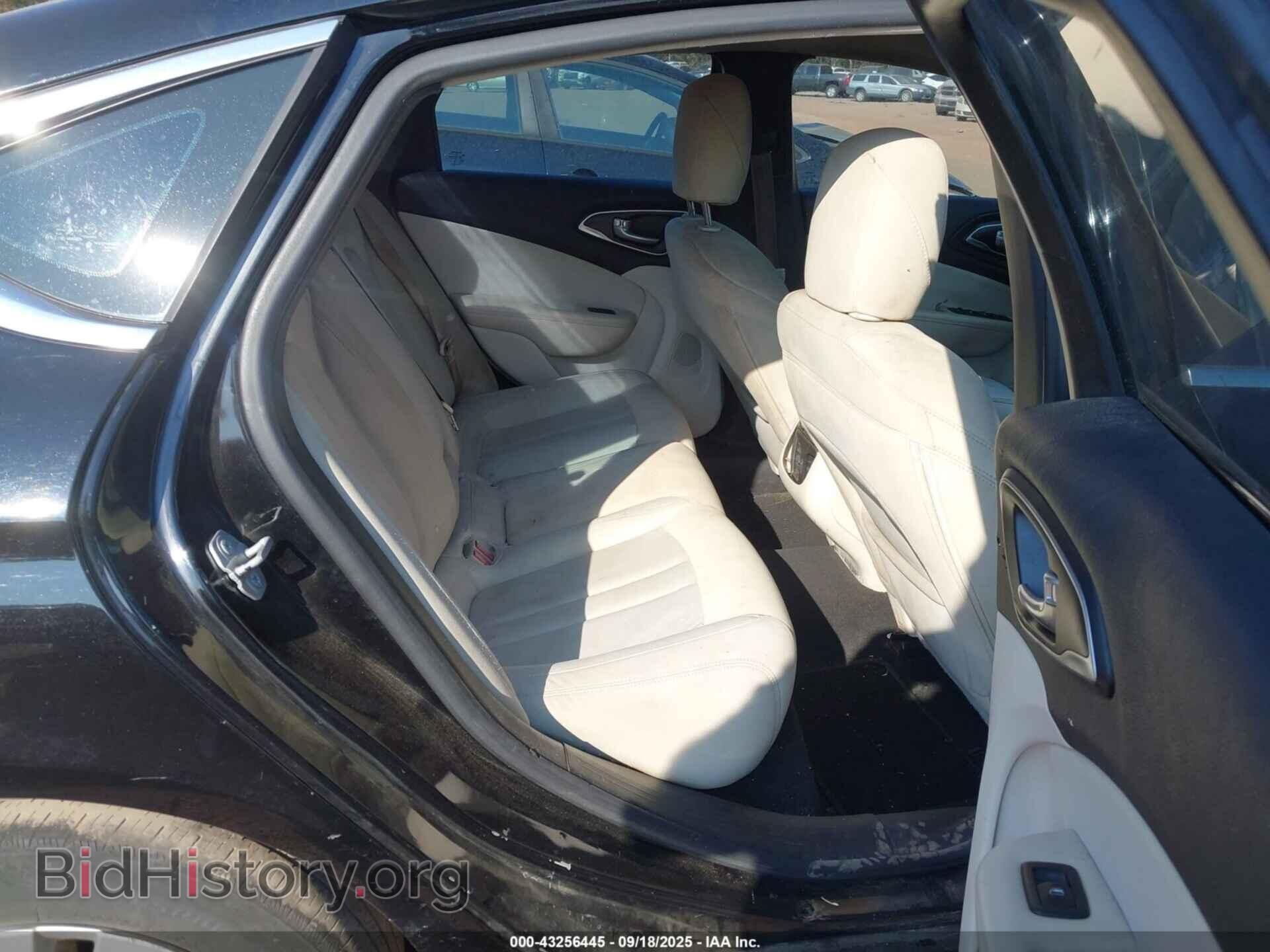 2015 CHRYSLER 200 - VIN: 1C3CCCAB0FN655409 - Фото 8