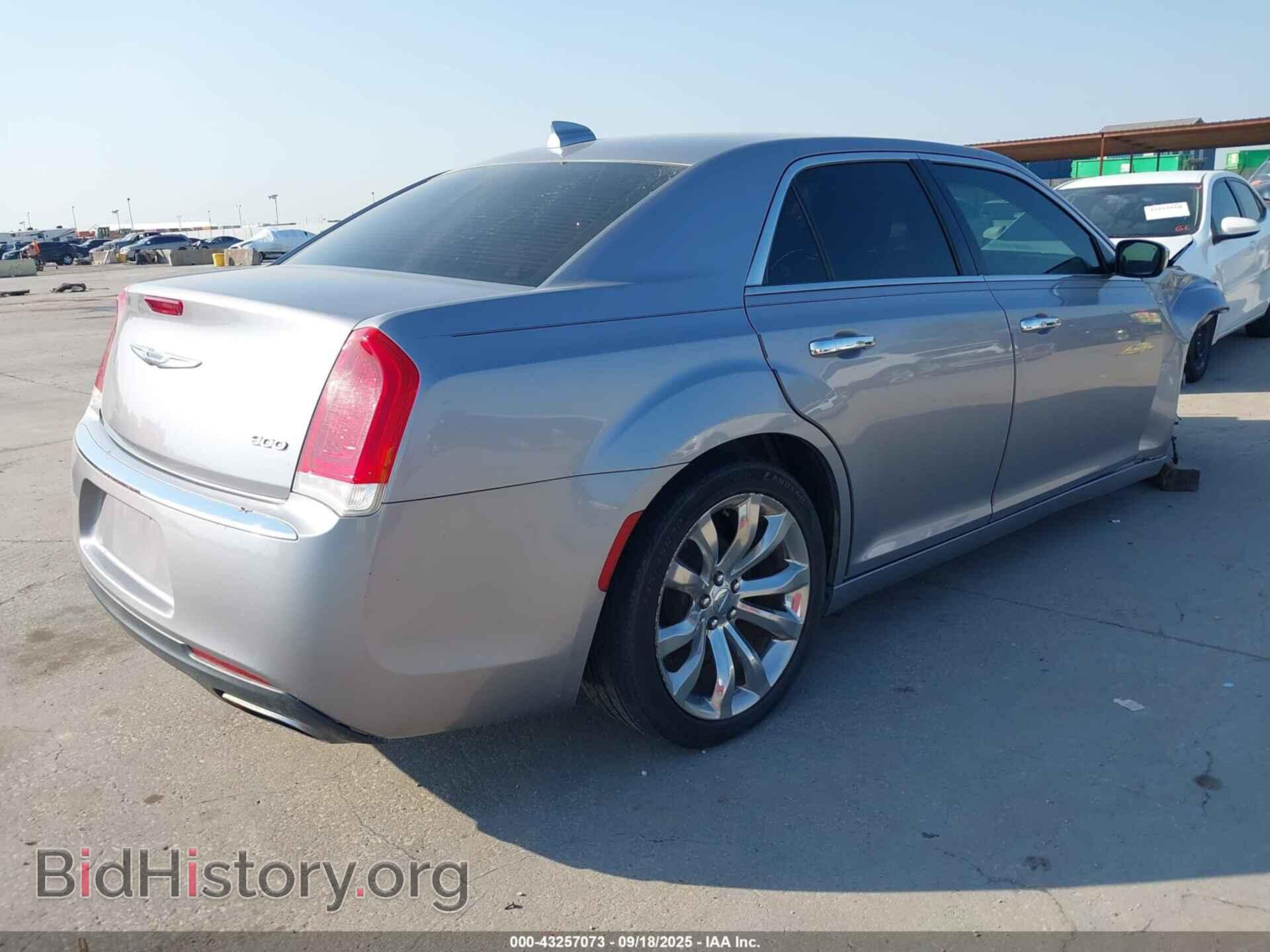 2018 CHRYSLER 300 - VIN: 2C3CCAEG2JH136762 - Фото 4