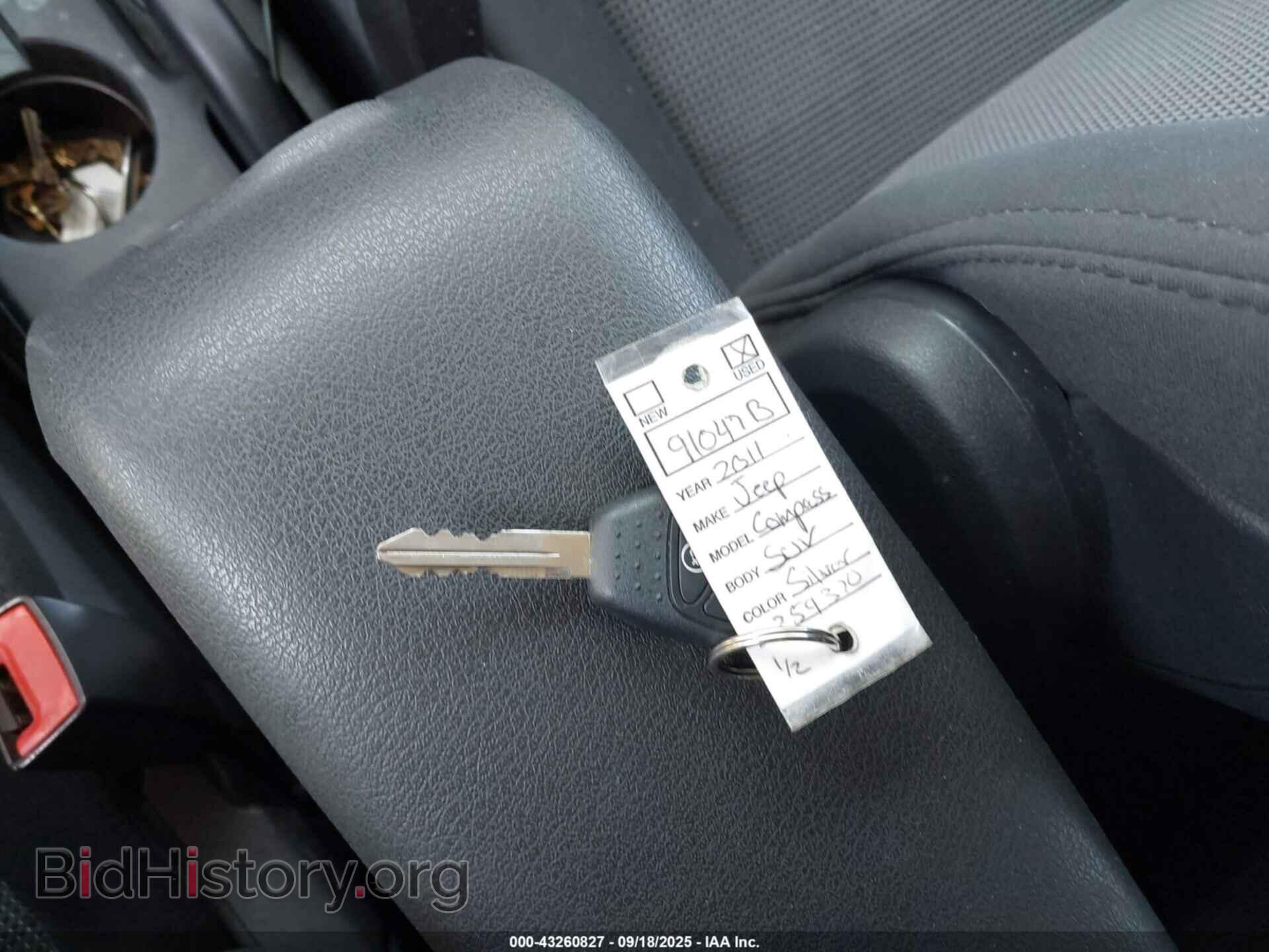 2011 JEEP COMPASS - VIN: 1J4NF1FB9BD259370 - Photo 11