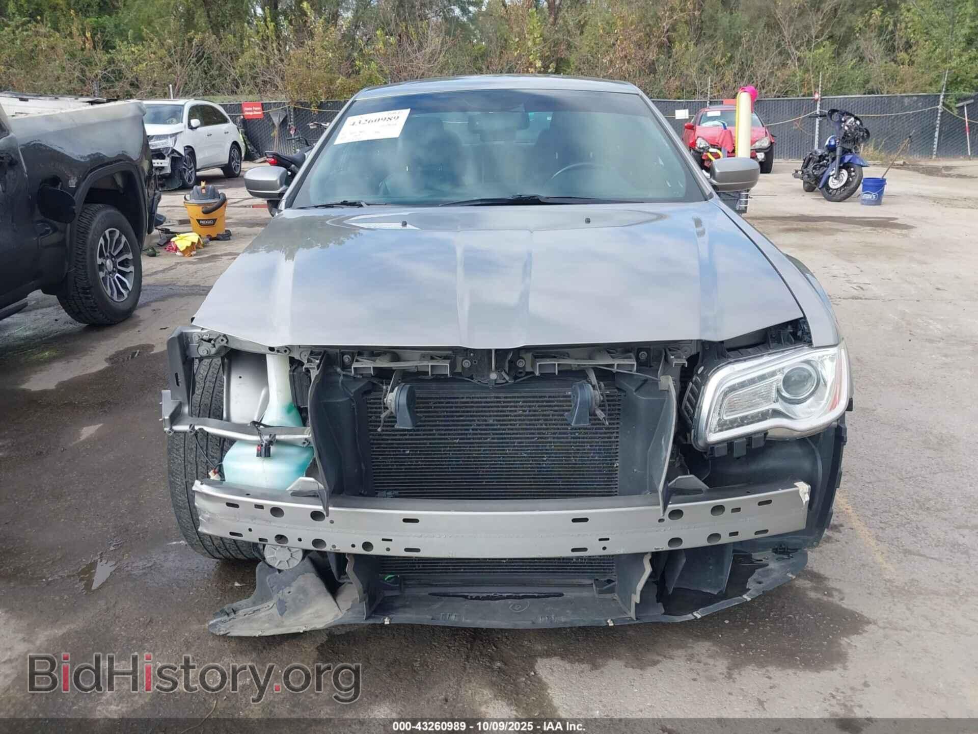 2014 CHRYSLER 300 - VIN: 2C3CCARG2EH142190 - Фото 12