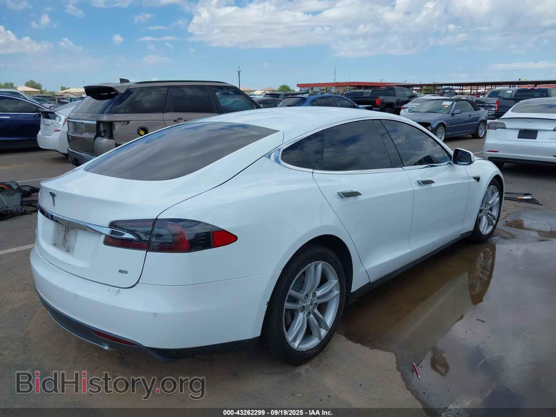 2014 TESLA MODEL S - VIN: 5YJSA1H17EFP41604 - Photo 4