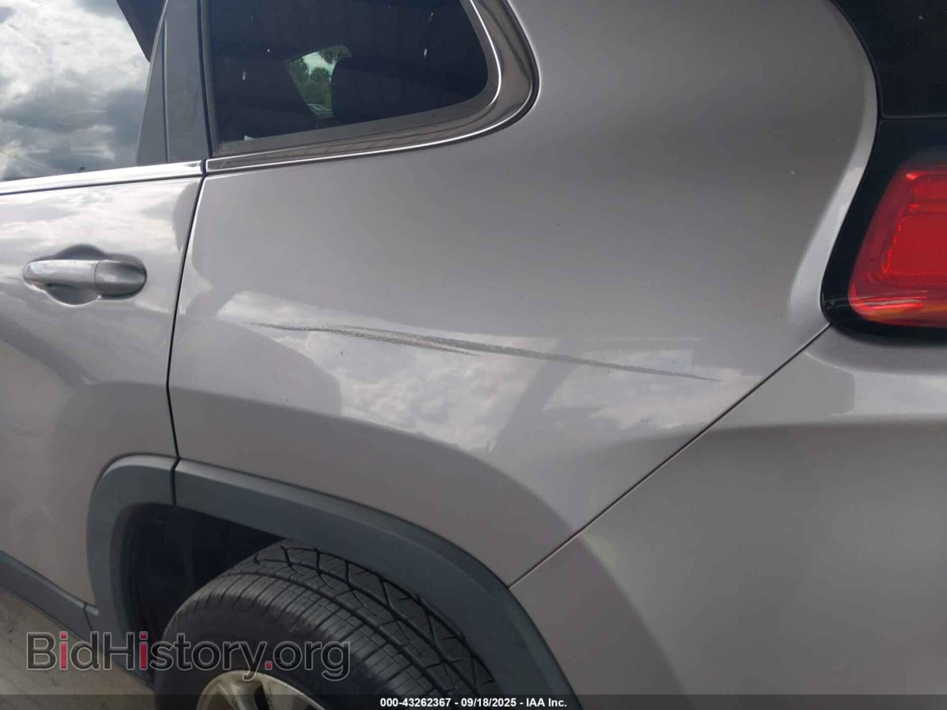 2019 JEEP CHEROKEE - VIN: 1C4PJLLBXKD202026 - Фото 17