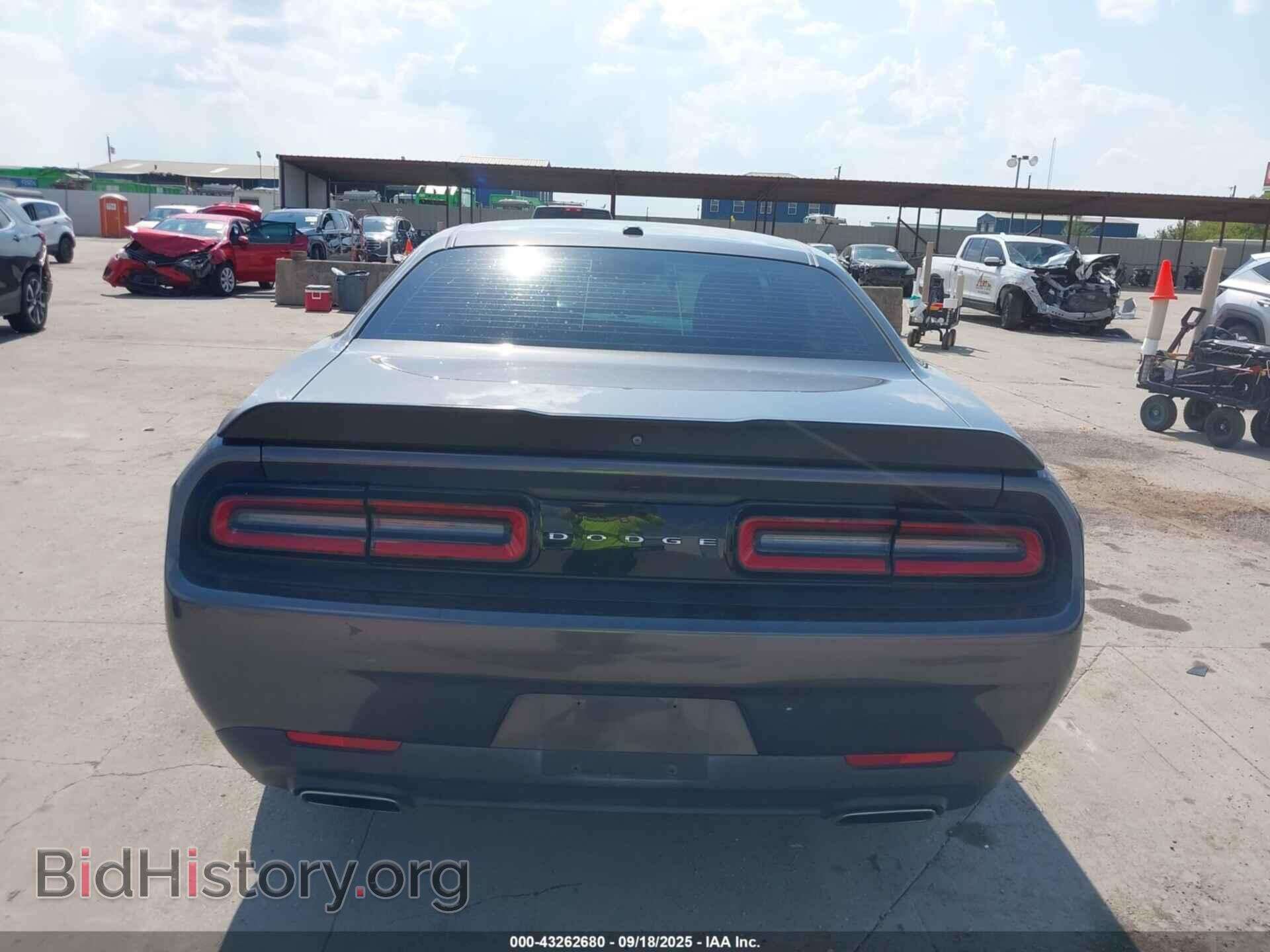 2018 DODGE CHALLENGER - VIN: 2C3CDZAG8JH204564 - Фото 17