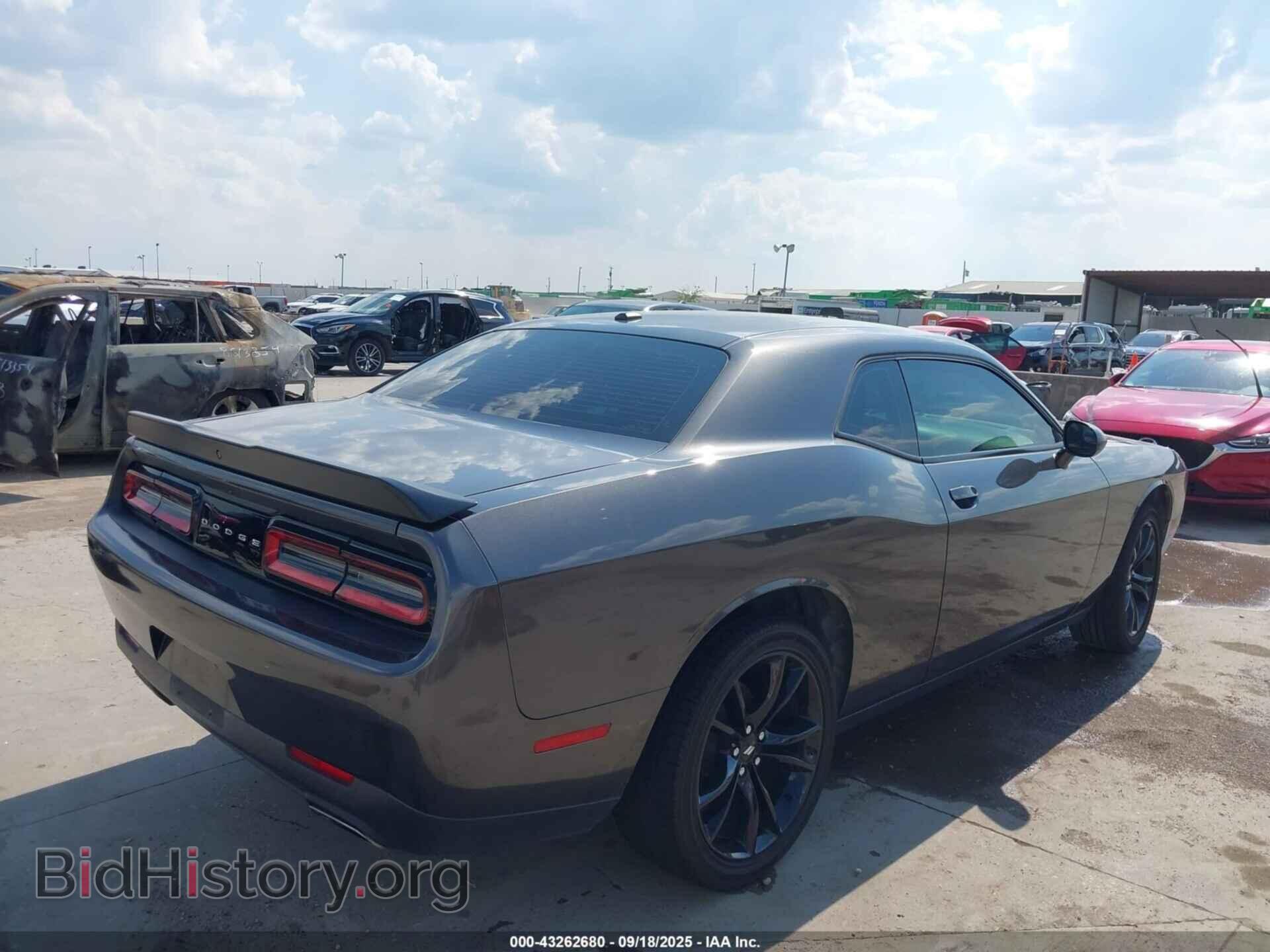 2018 DODGE CHALLENGER - VIN: 2C3CDZAG8JH204564 - Фото 4