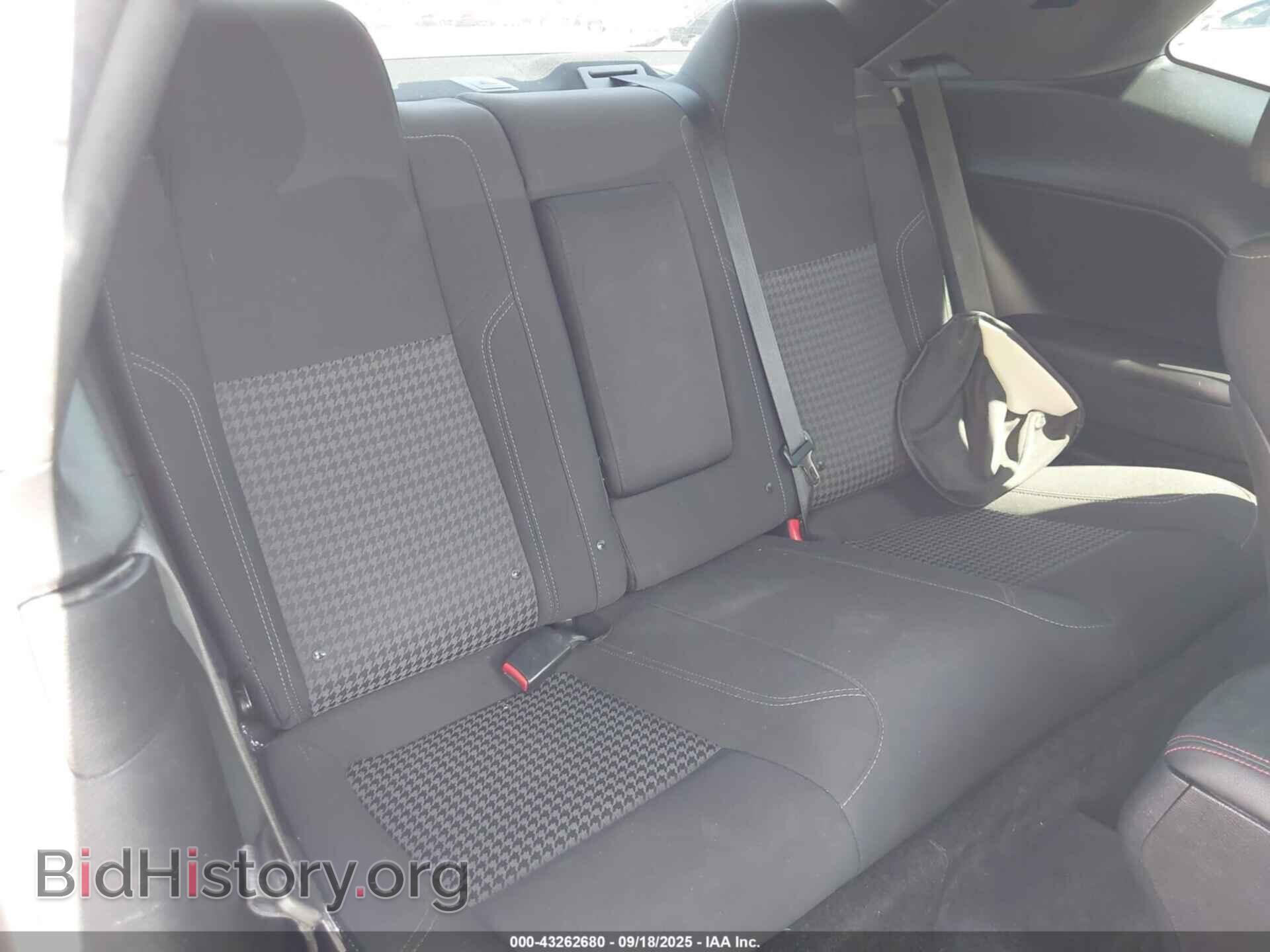 2018 DODGE CHALLENGER - VIN: 2C3CDZAG8JH204564 - Фото 8