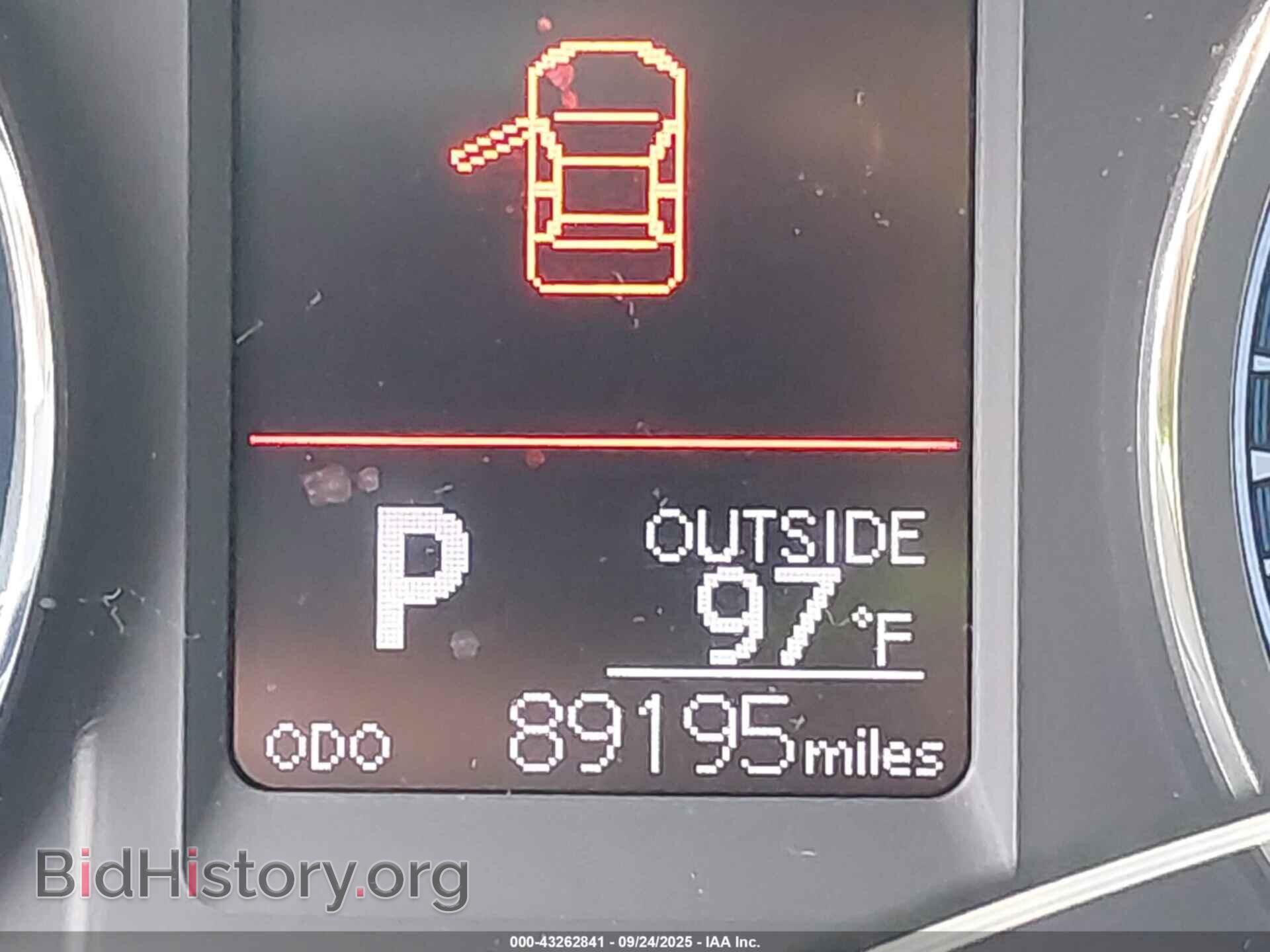 2017 TOYOTA COROLLA - VIN: 5YFBURHE7HP666162 - Фото 15