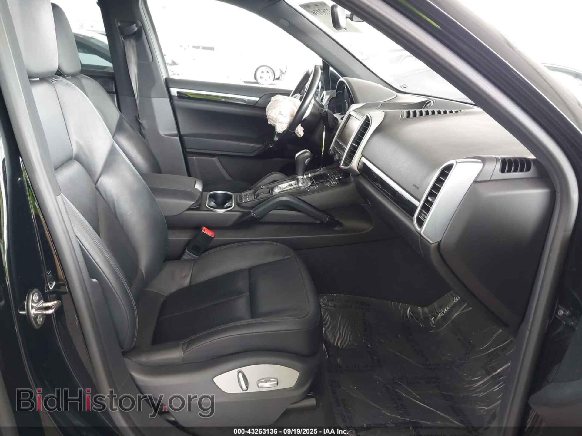 2016 PORSCHE CAYENNE - VIN: WP1AA2A22GLA03311 - Фото 5