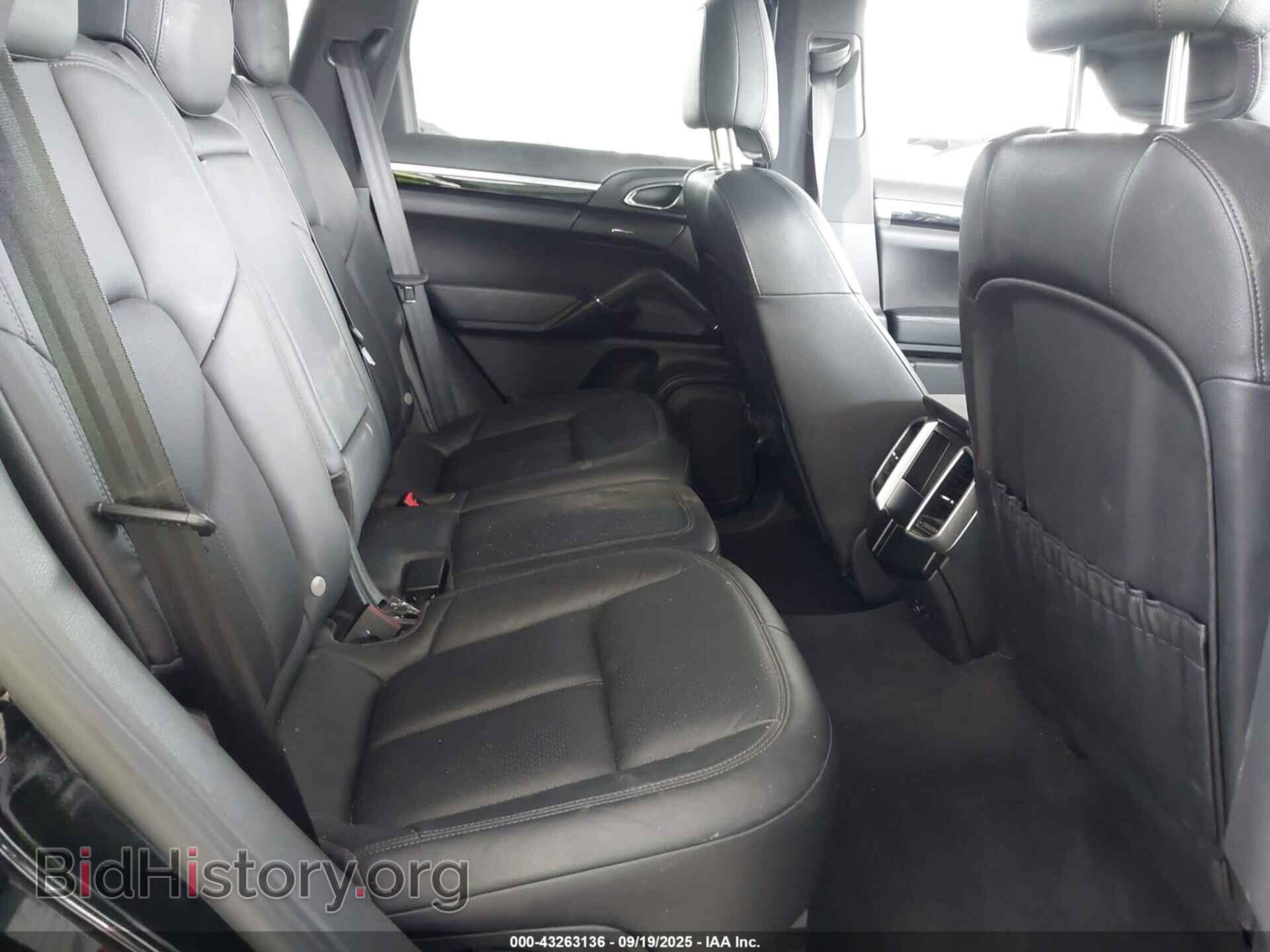 2016 PORSCHE CAYENNE - VIN: WP1AA2A22GLA03311 - Фото 8