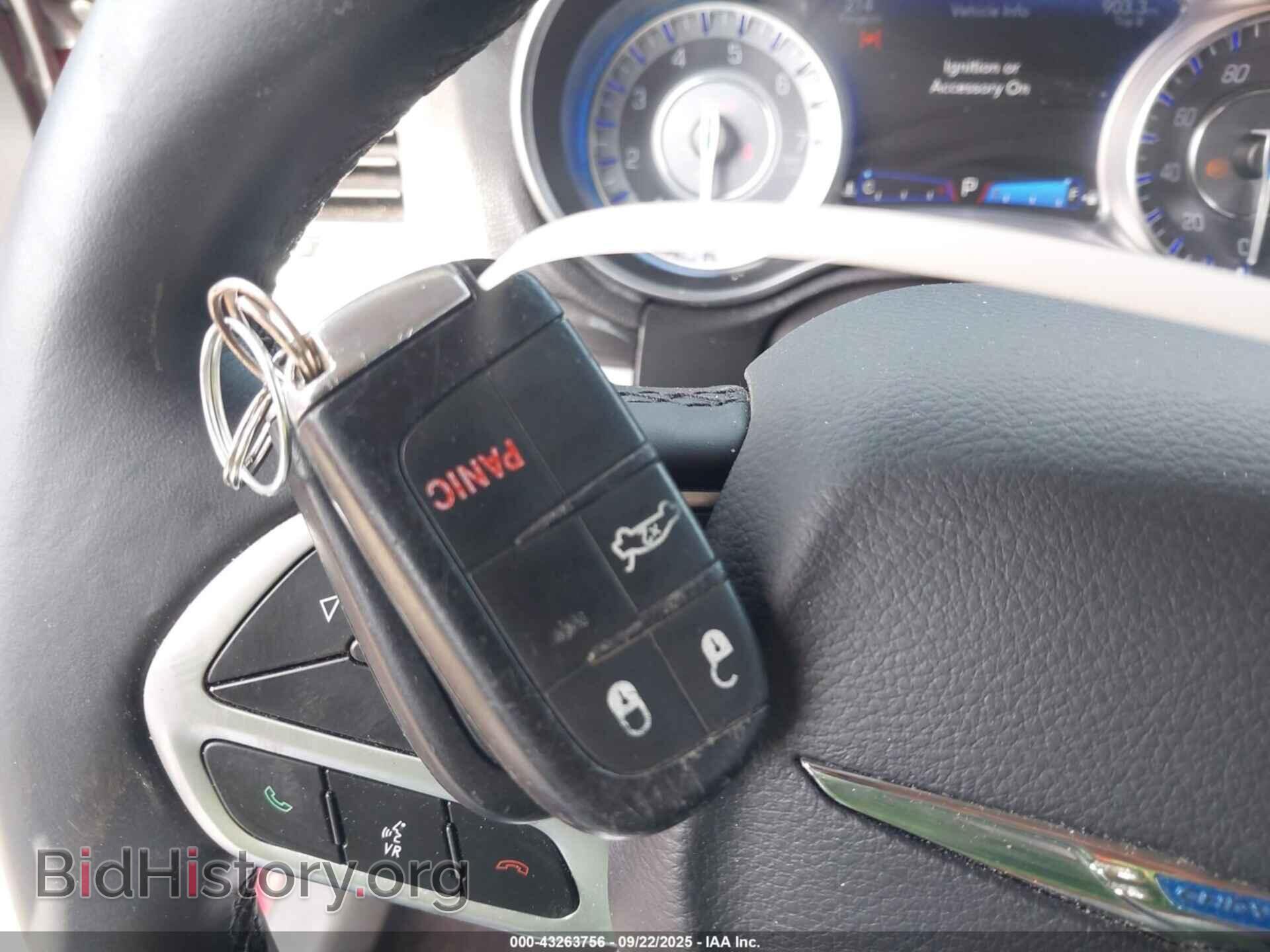 2018 CHRYSLER 300 - VIN: 2C3CCAAG4JH340419 - Photo 11