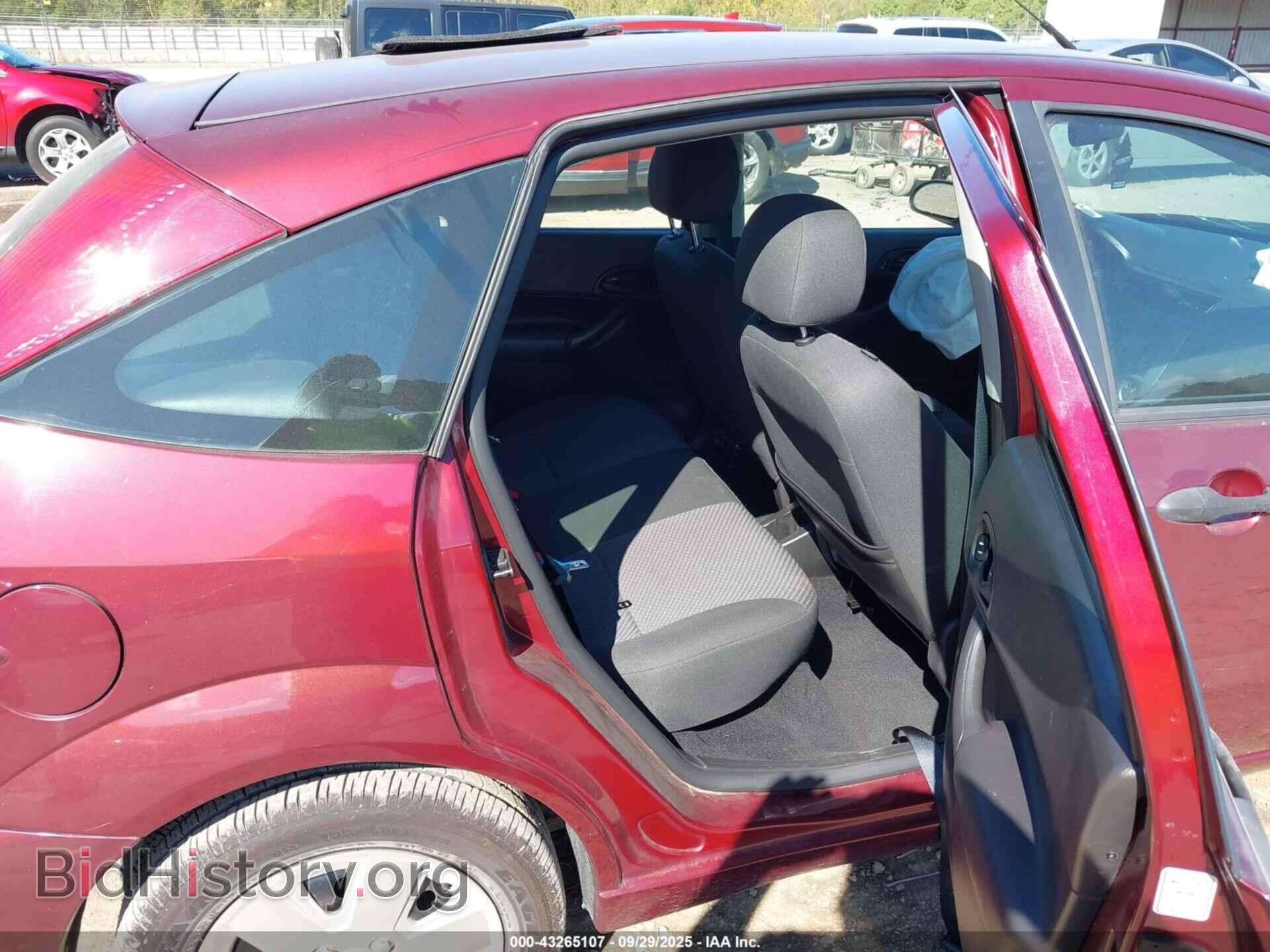 2006 FORD FOCUS - VIN: 1FAHP37N96W142084 - Фото 8