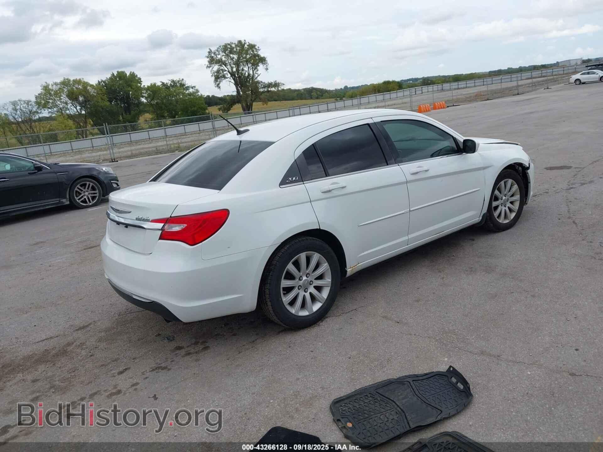 2014 CHRYSLER 200 - VIN: 1C3CCBBB6EN167654 - Фото 4
