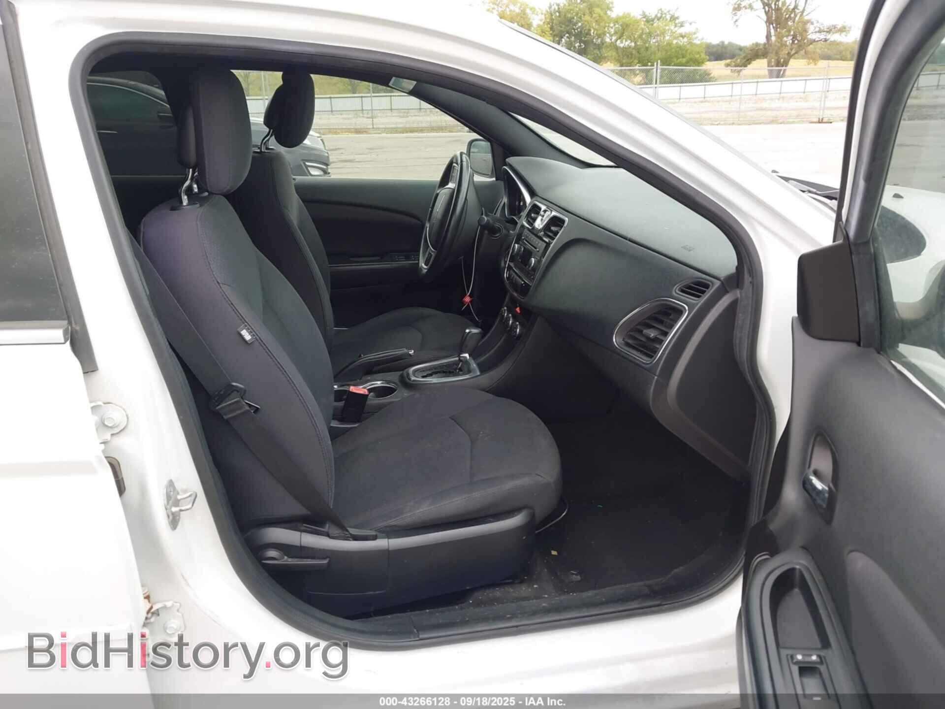 2014 CHRYSLER 200 - VIN: 1C3CCBBB6EN167654 - Фото 5