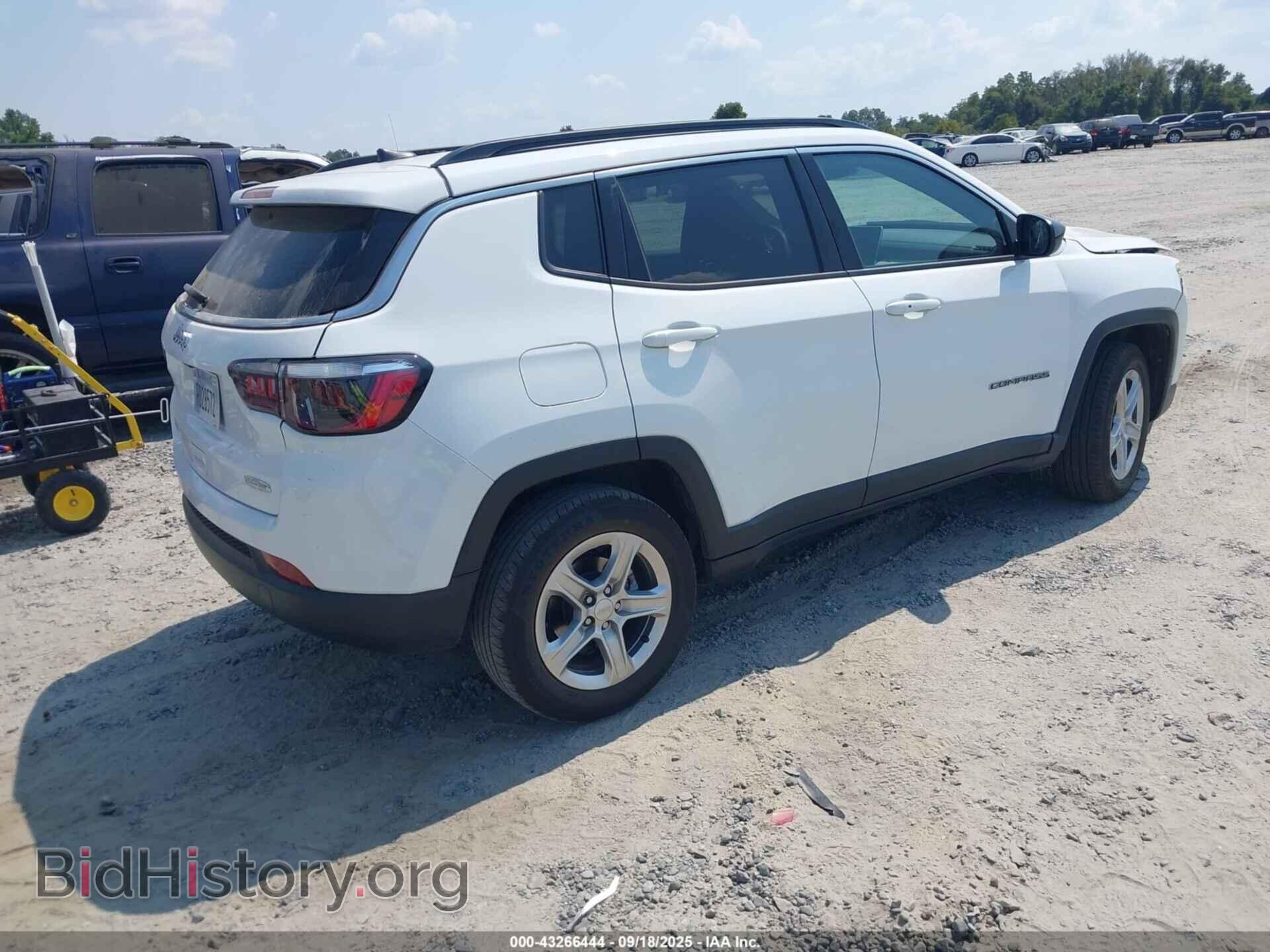 2024 JEEP COMPASS - VIN: 3C4NJDBN1RT606703 - Фото 4