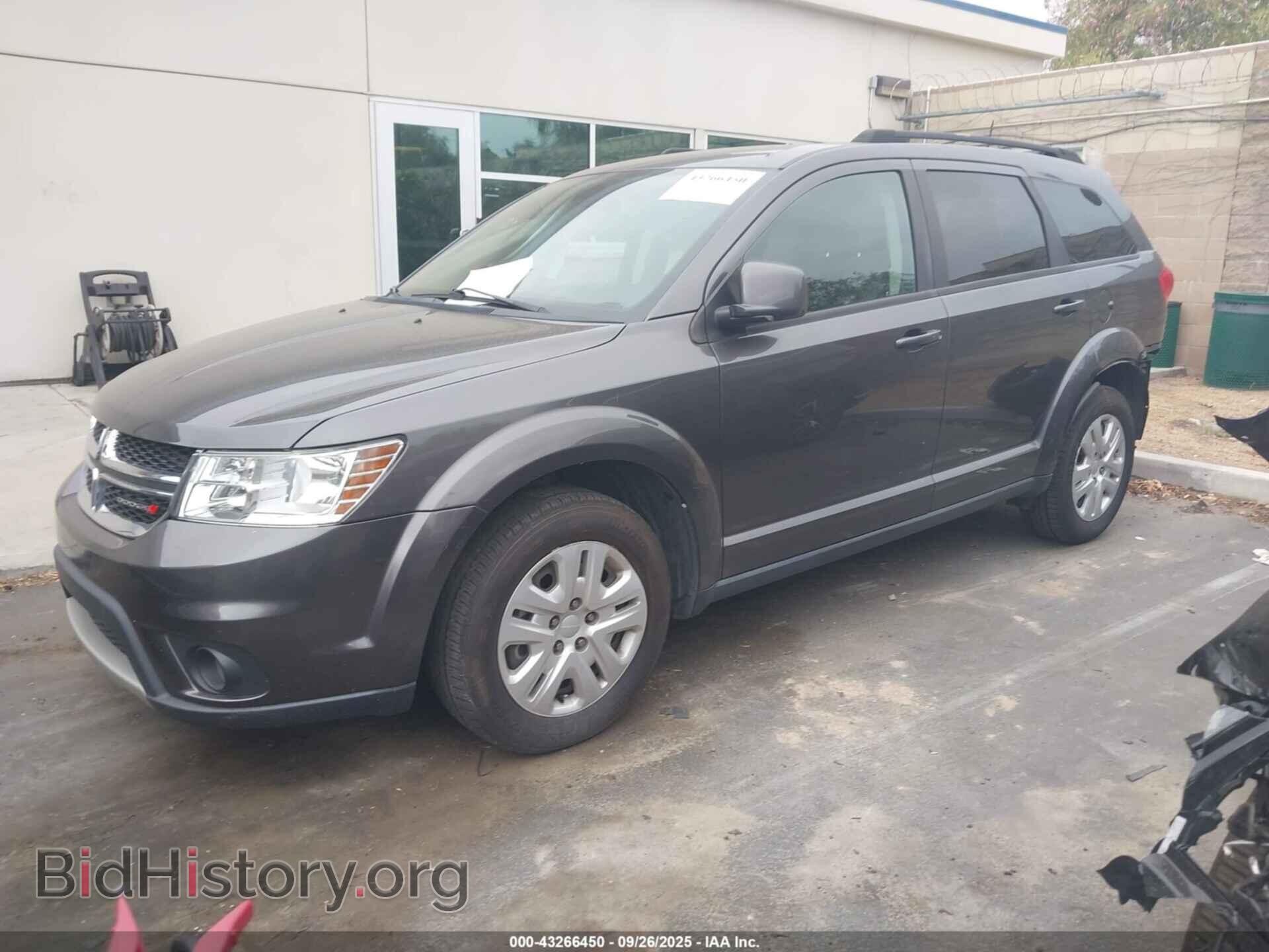 2019 DODGE JOURNEY - VIN: 3C4PDCBG0KT863174 - Фото 2