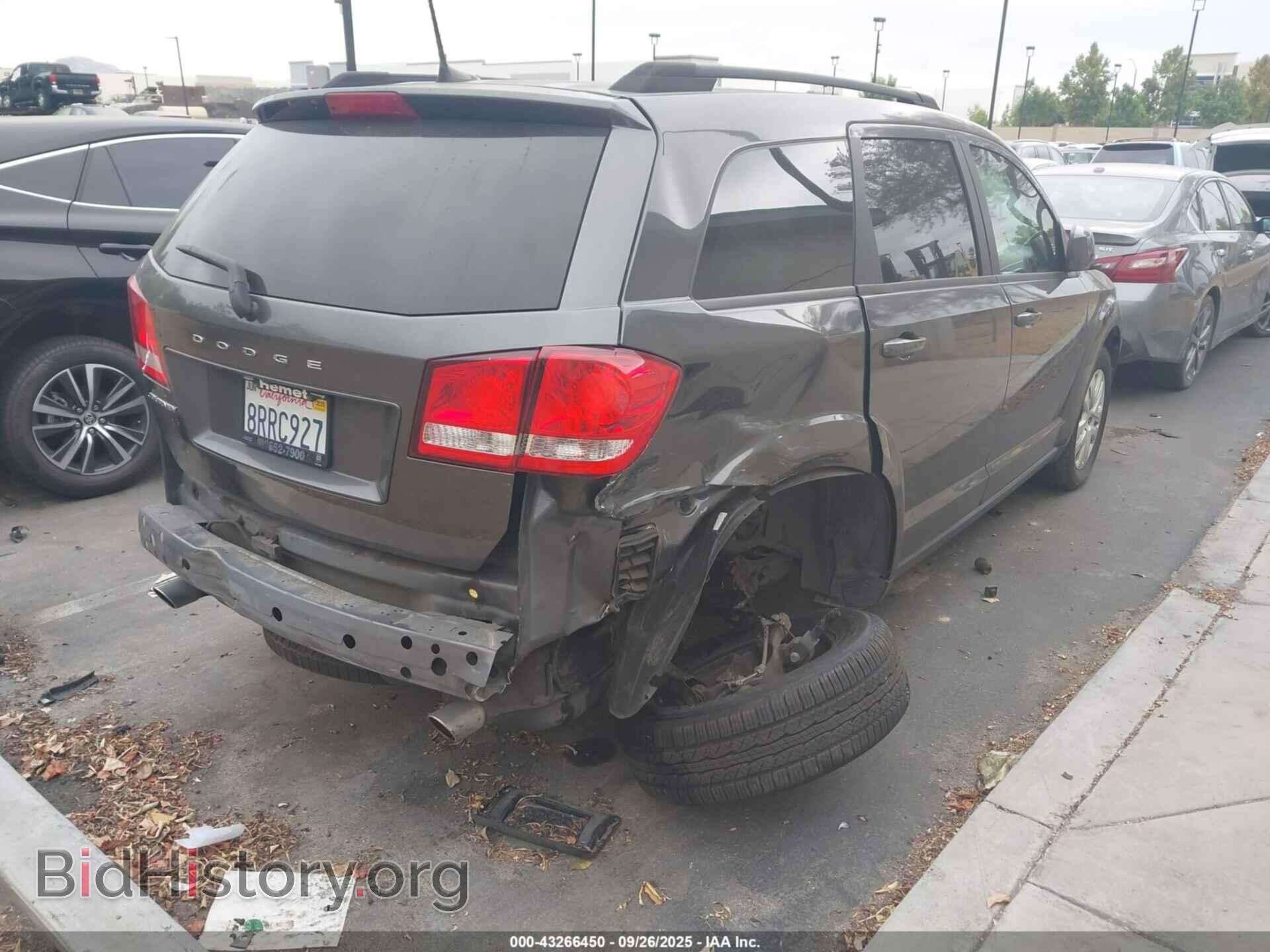 2019 DODGE JOURNEY - VIN: 3C4PDCBG0KT863174 - Фото 4