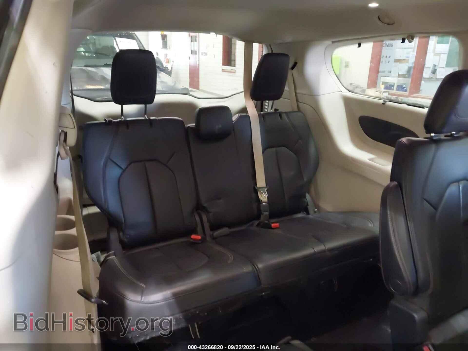 2018 CHRYSLER PACIFICA - VIN: 2C4RC1BG5JR185801 - Фото 18