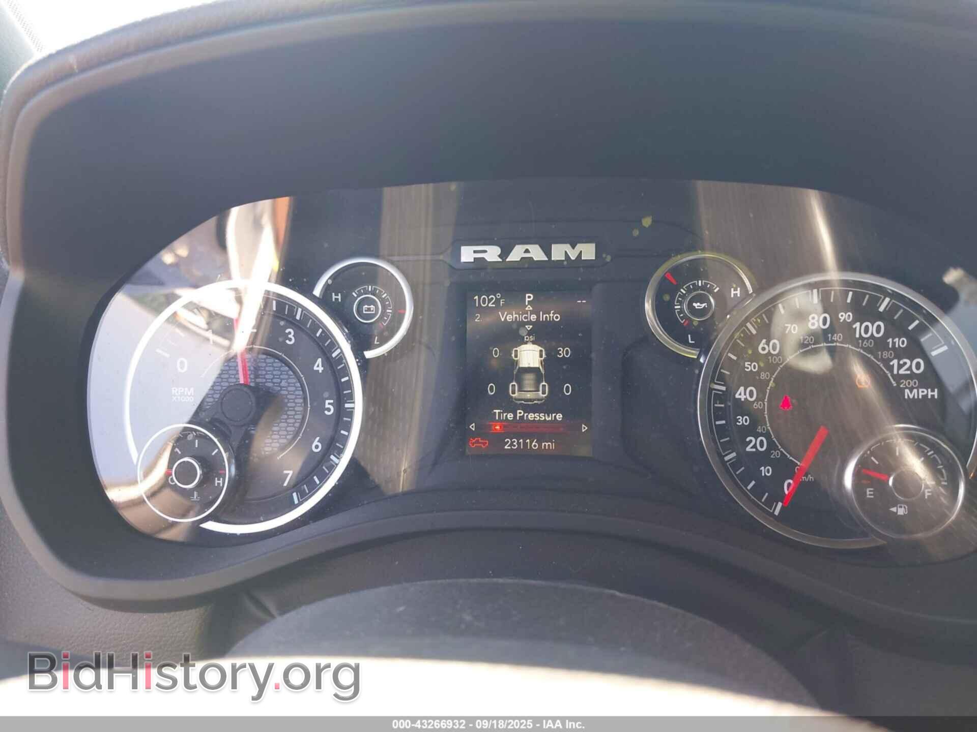 2024 RAM 1500 - VIN: 1C6RRFCG7RN203452 - Фото 7