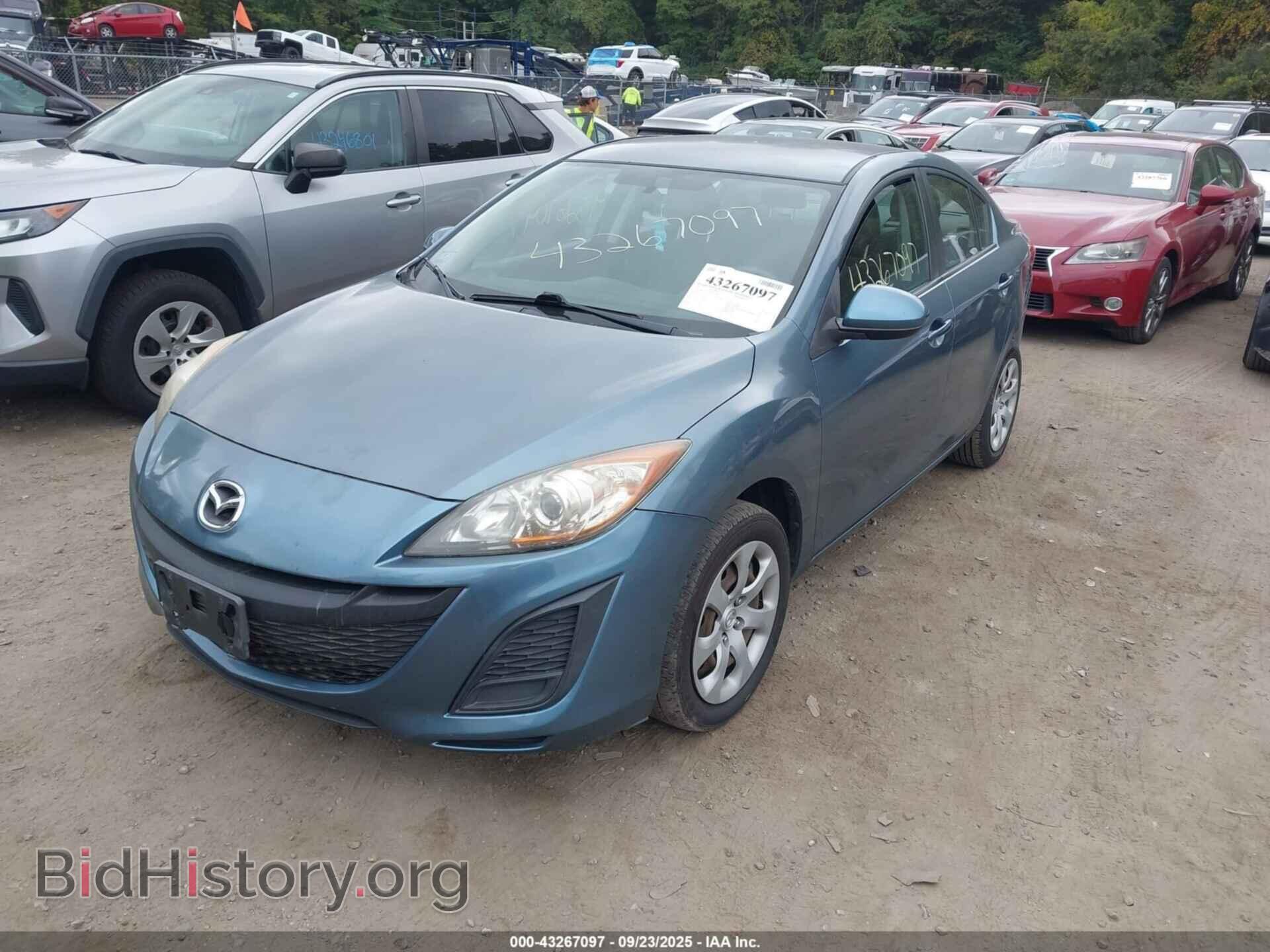 2011 MAZDA MAZDA3 - VIN: JM1BL1UG3B1356789 - Фото 2