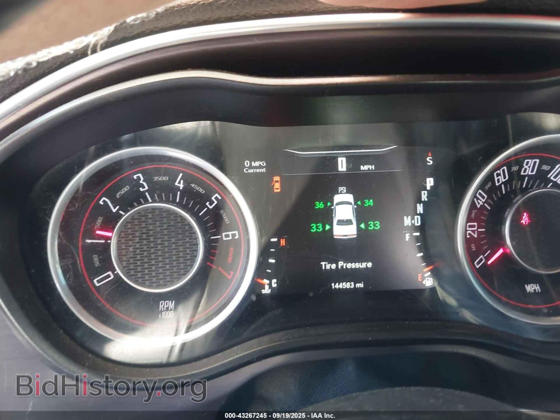 2016 DODGE CHALLENGER - VIN: 2C3CDZAG2GH225760 - Фото 7