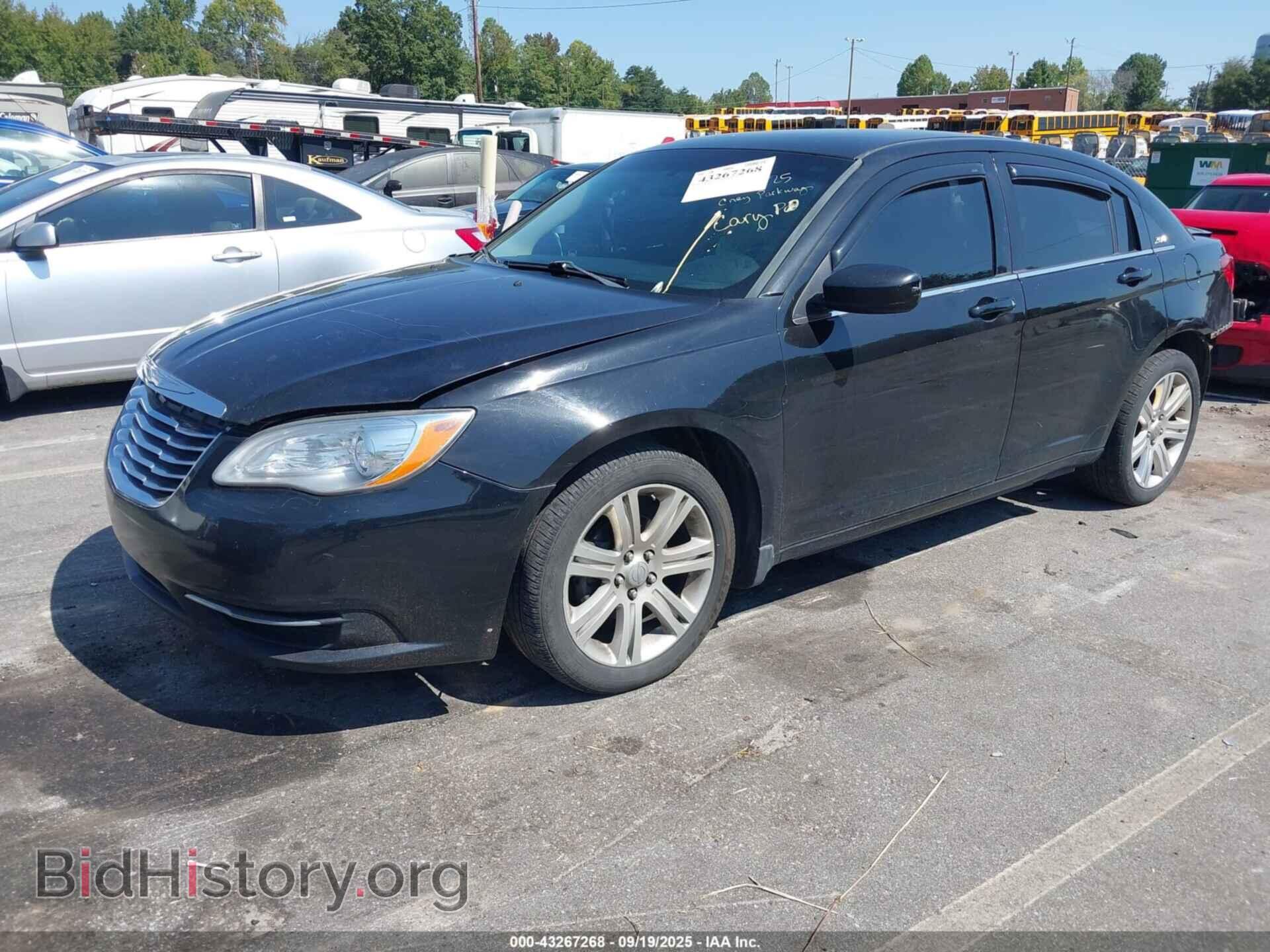 2012 CHRYSLER 200 - VIN: 1C3CCBBB2CN129335 - Фото 2