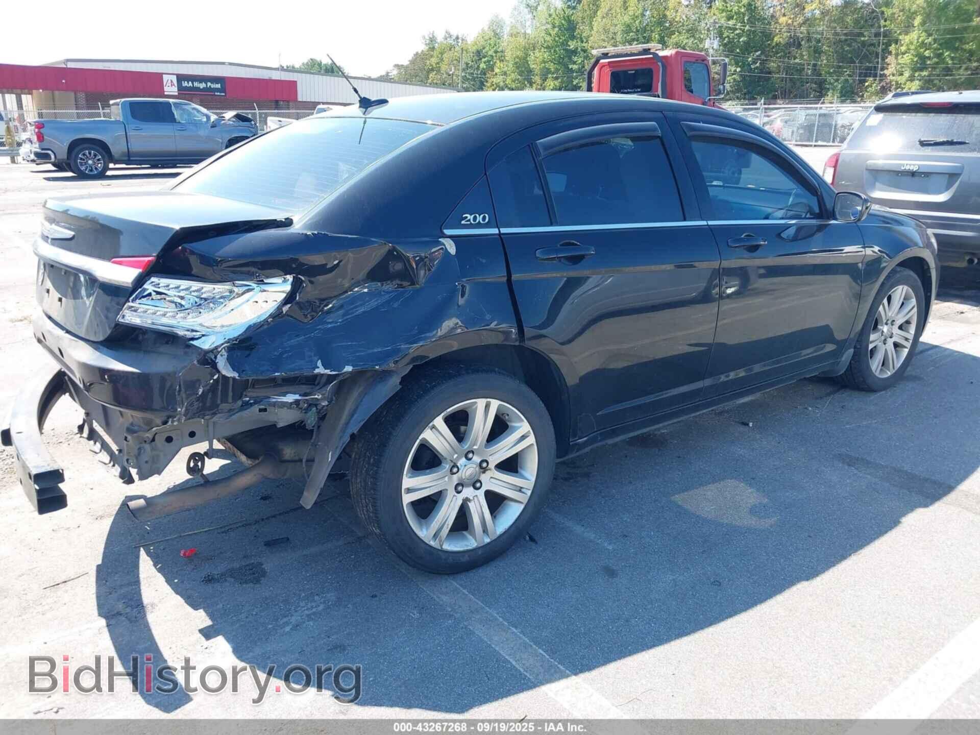 2012 CHRYSLER 200 - VIN: 1C3CCBBB2CN129335 - Фото 4