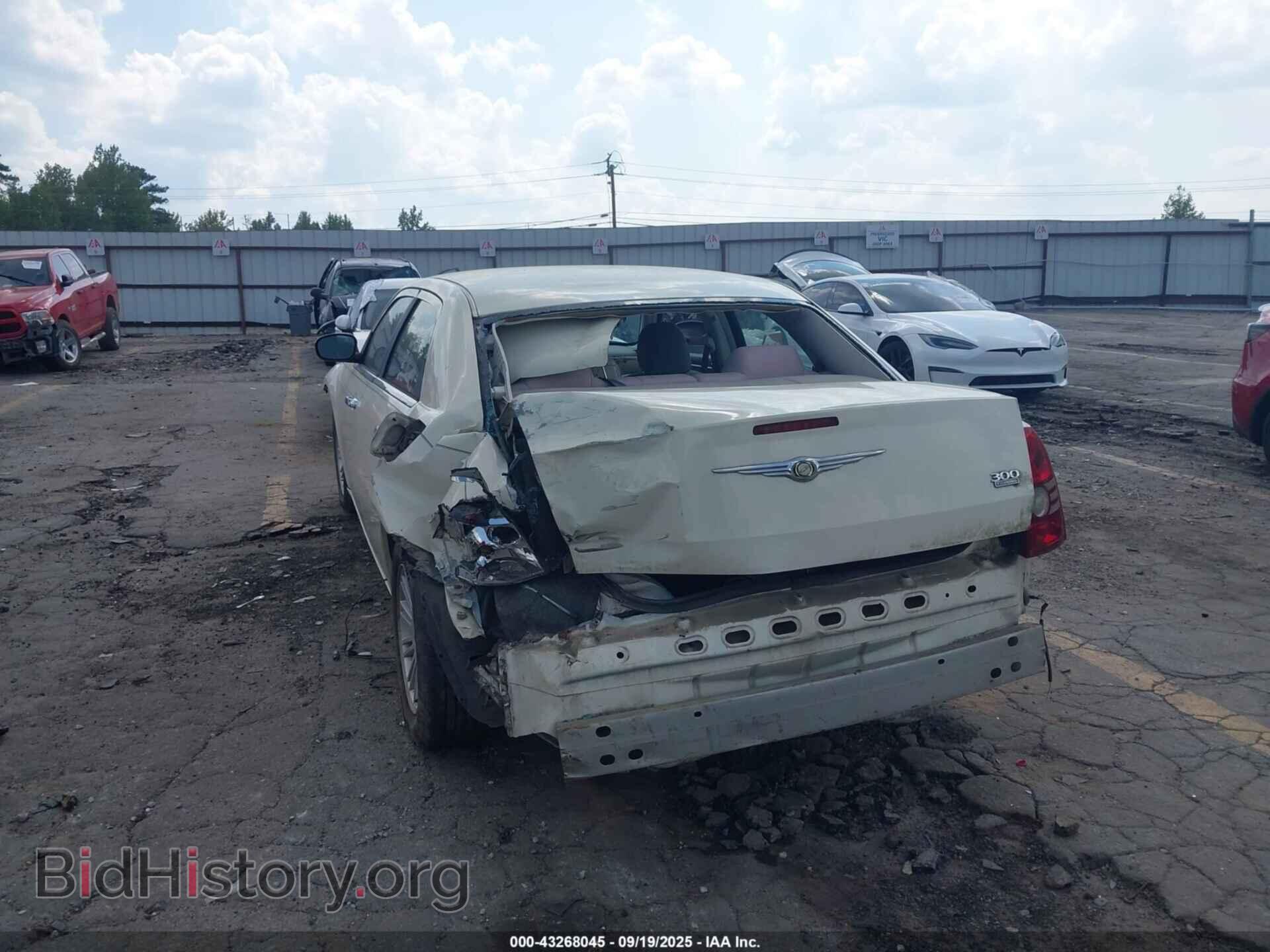 2010 CHRYSLER 300 - VIN: 2C3CA4CD3AH216281 - Фото 3