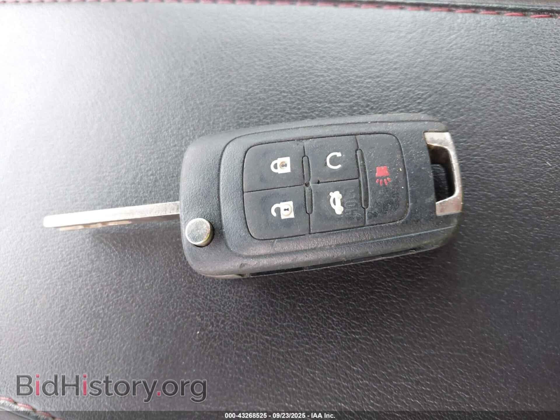 2011 GMC TERRAIN - VIN: 2CTALWEC8B6270920 - Photo 11