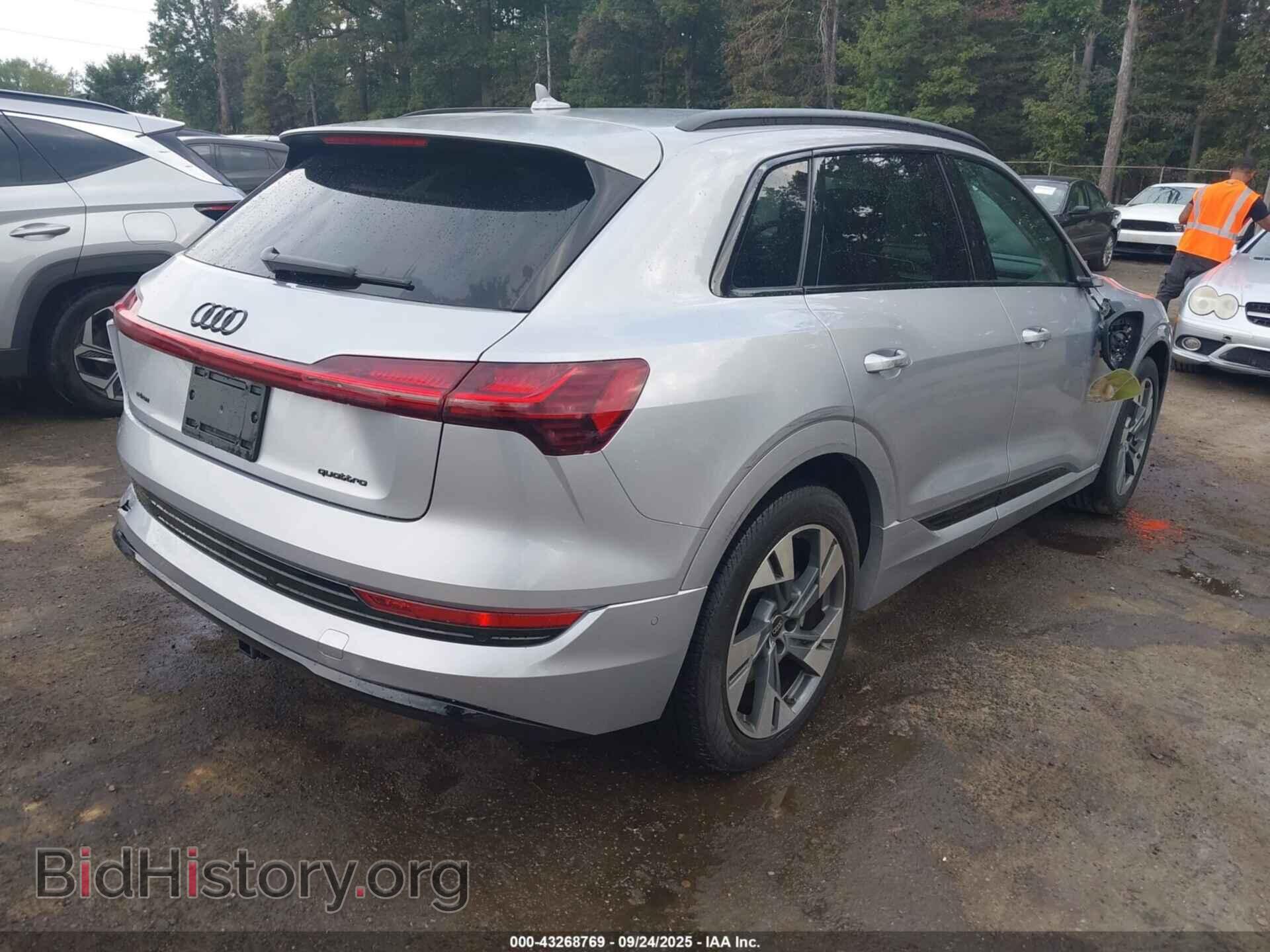 2022 AUDI E-TRON - VIN: WA1AAAGE0NB045633 - Фото 4
