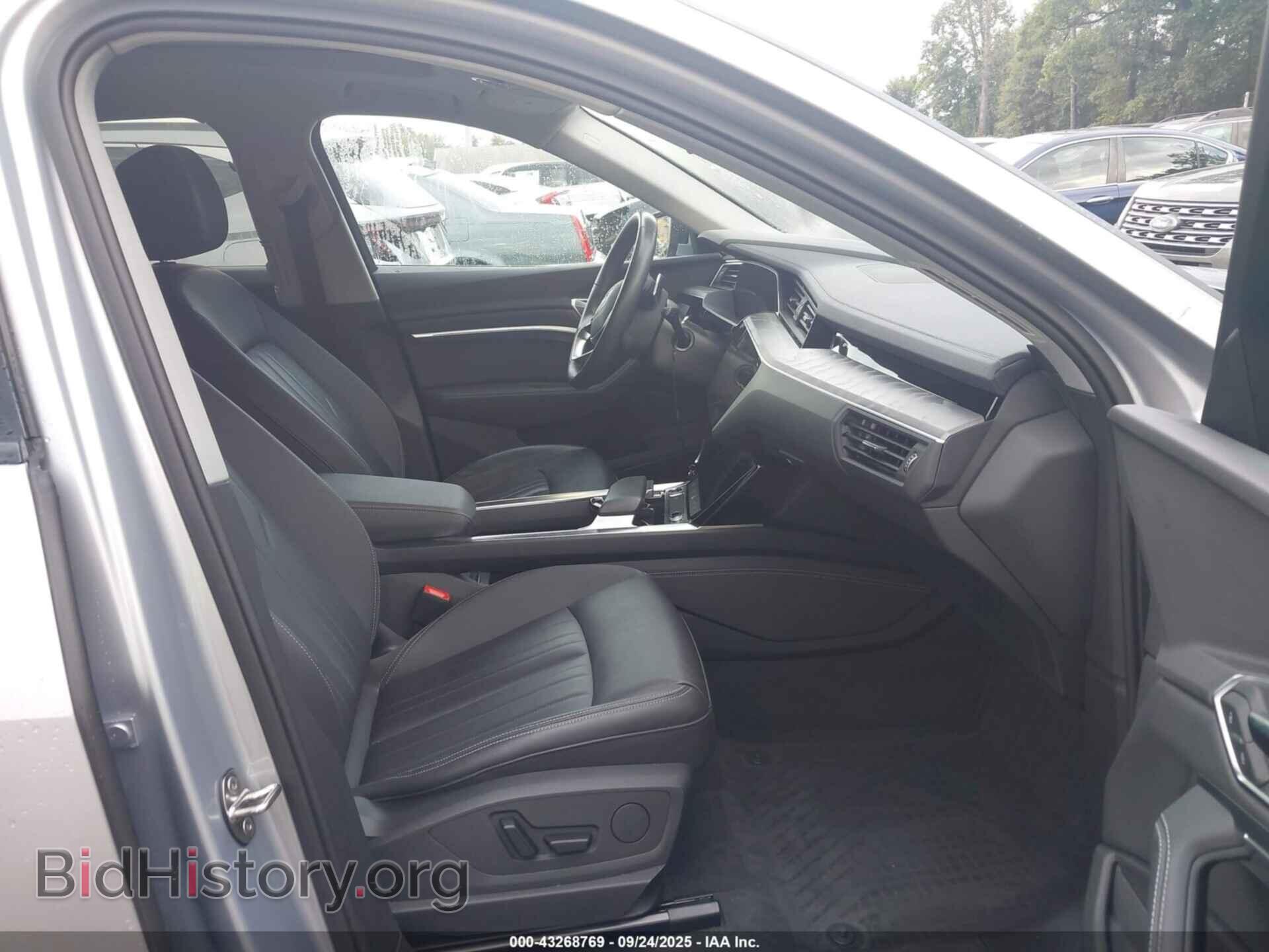 2022 AUDI E-TRON - VIN: WA1AAAGE0NB045633 - Фото 5