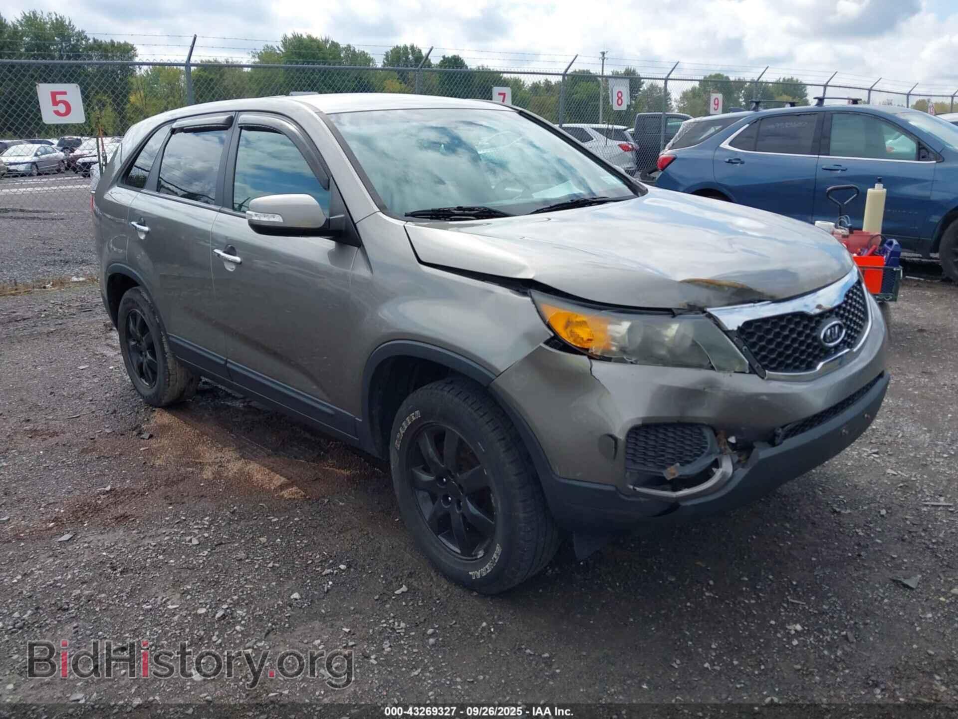 Photo 5XYKT3A11BG104034 - KIA SORENTO 2011