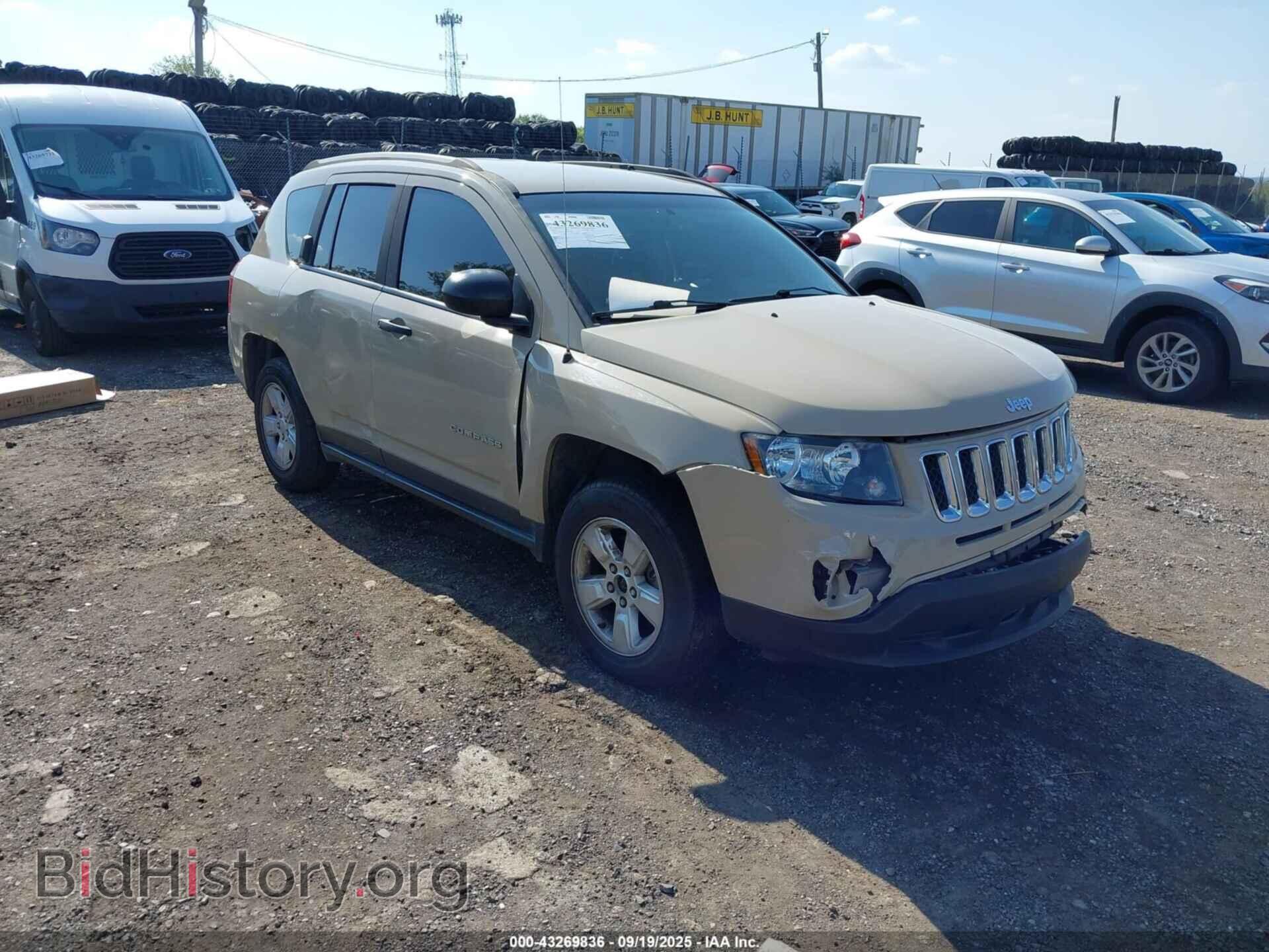 Photo 1C4NJCBA2GD815569 - JEEP COMPASS 2016