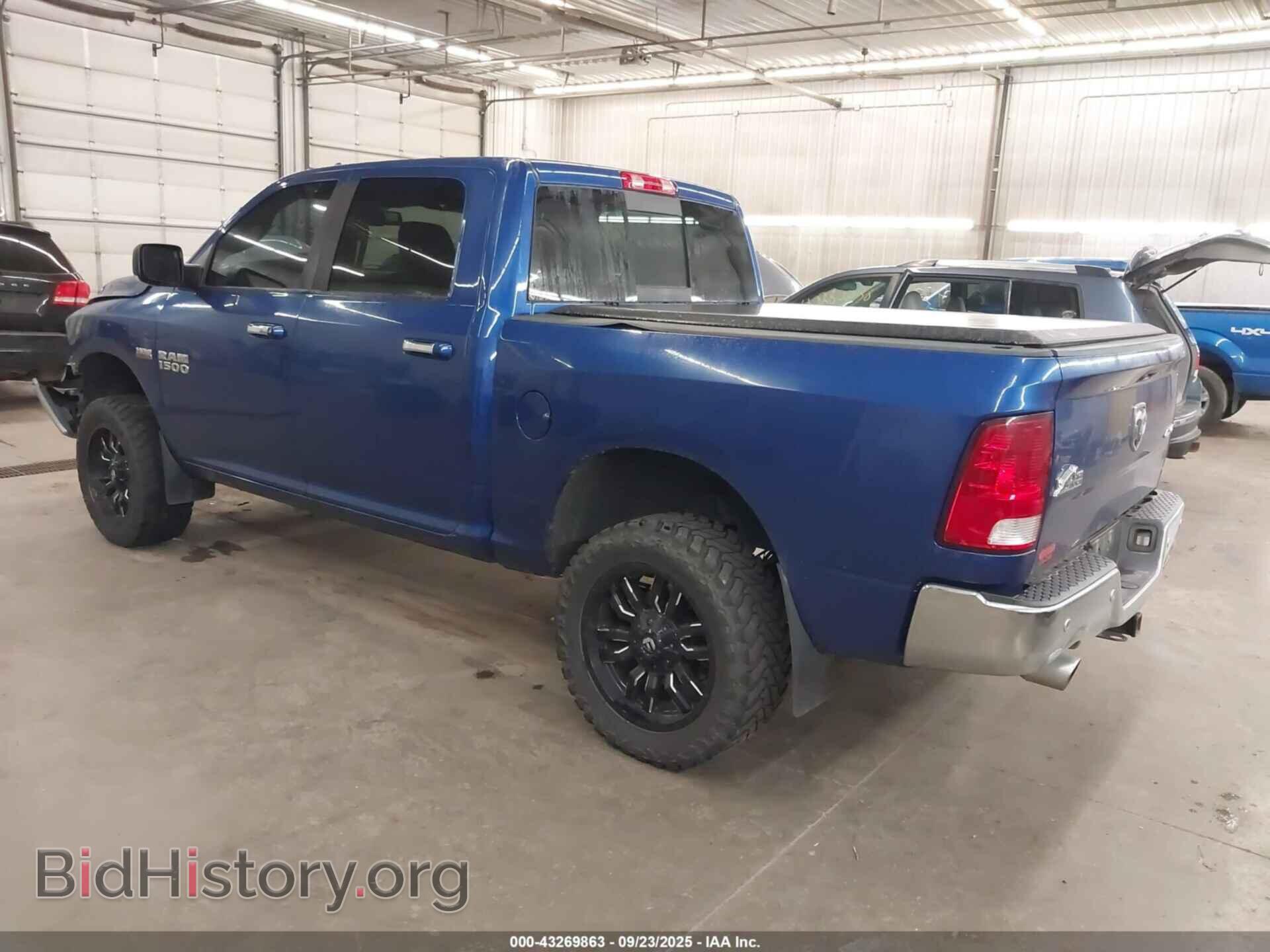 2017 RAM 1500 - VIN: 3C6RR7LT2HG511705 - Фото 3