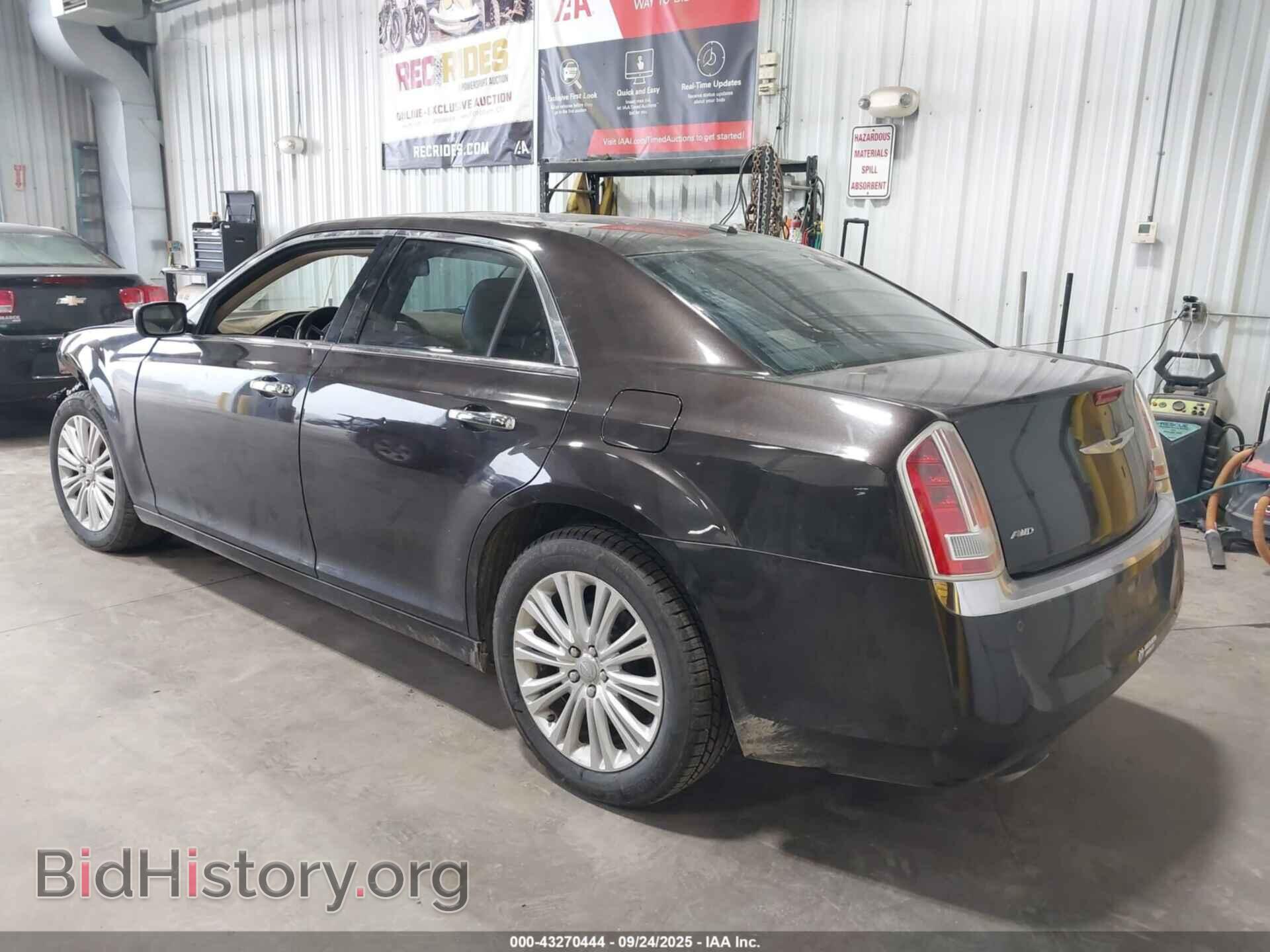 2013 CHRYSLER 300C - VIN: 2C3CCAKG2DH699660 - Фото 3